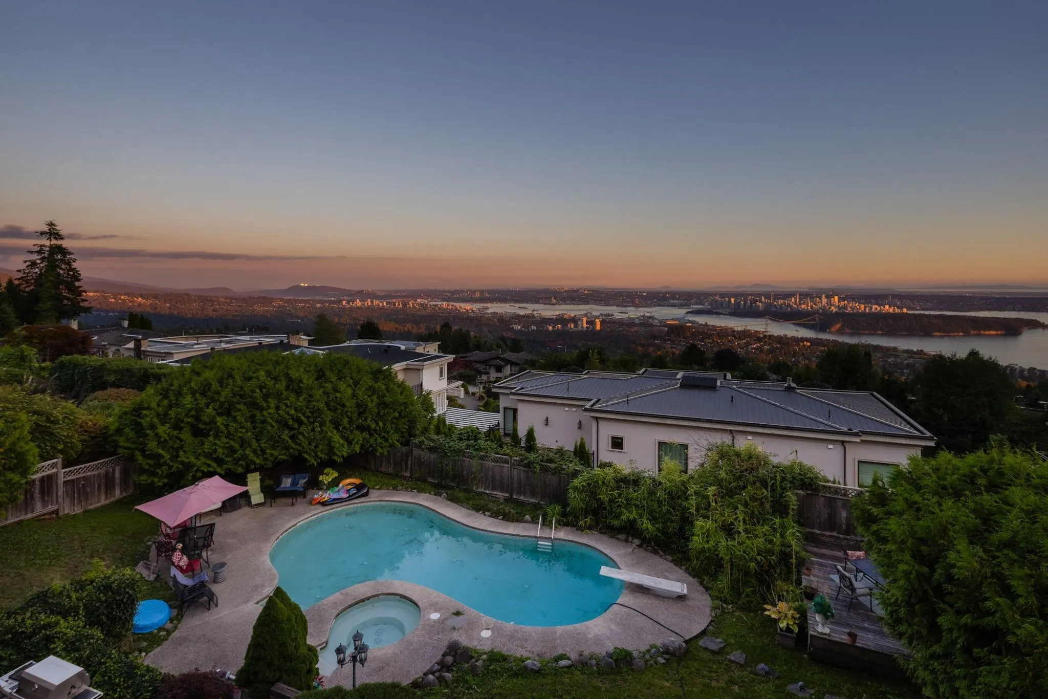 1591 Chartwell Drive