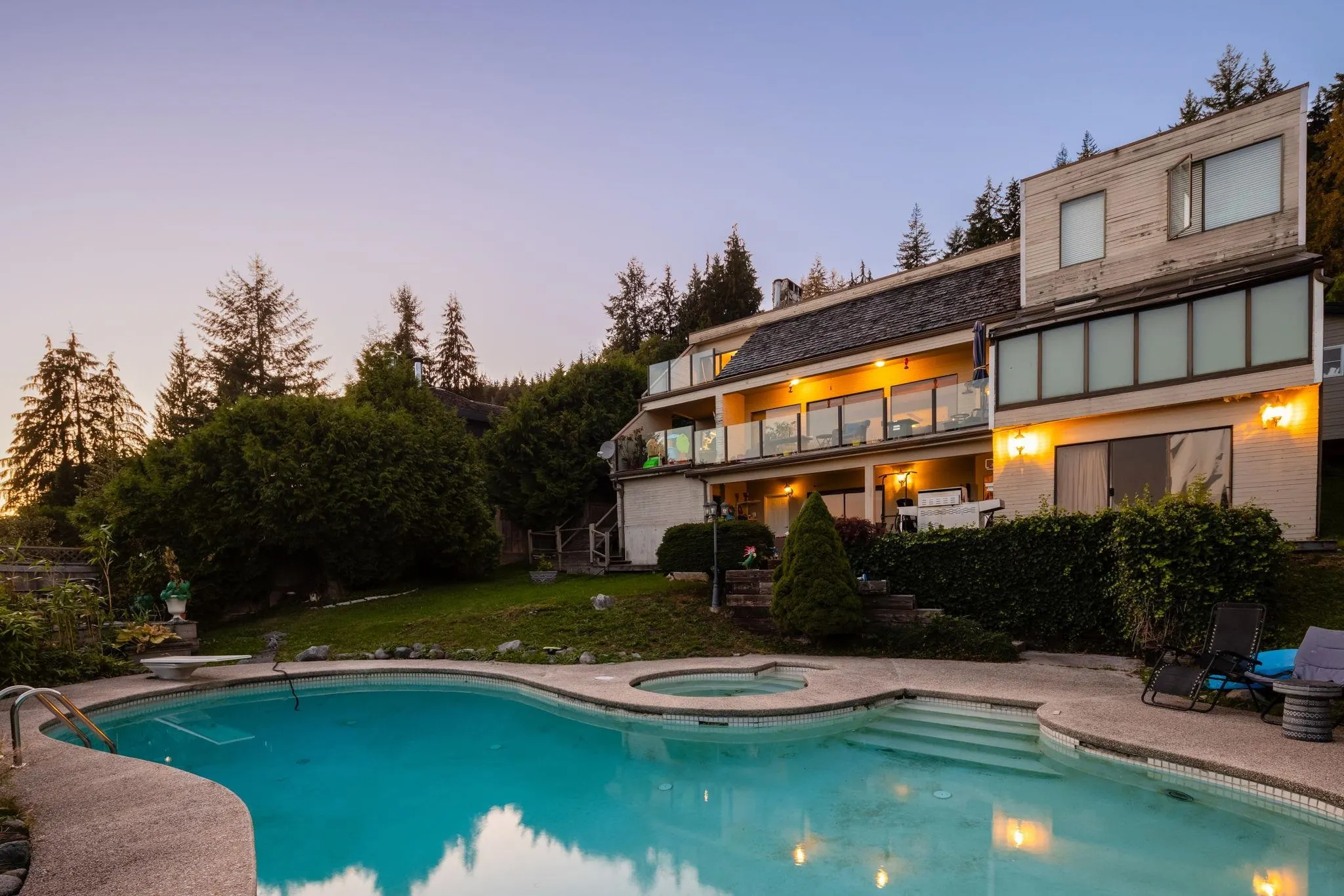 1591 Chartwell Drive