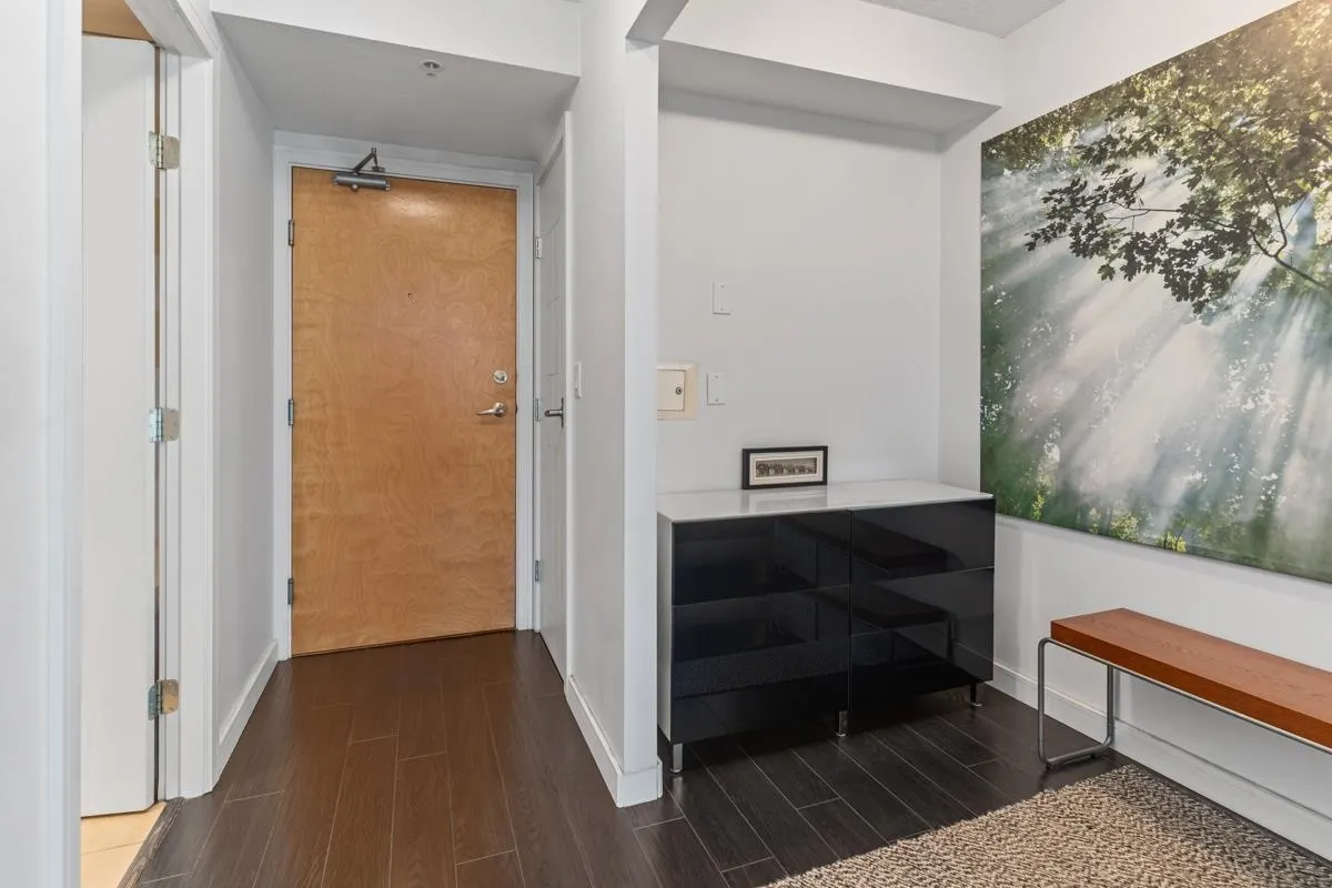 403 1003 Burnaby Street