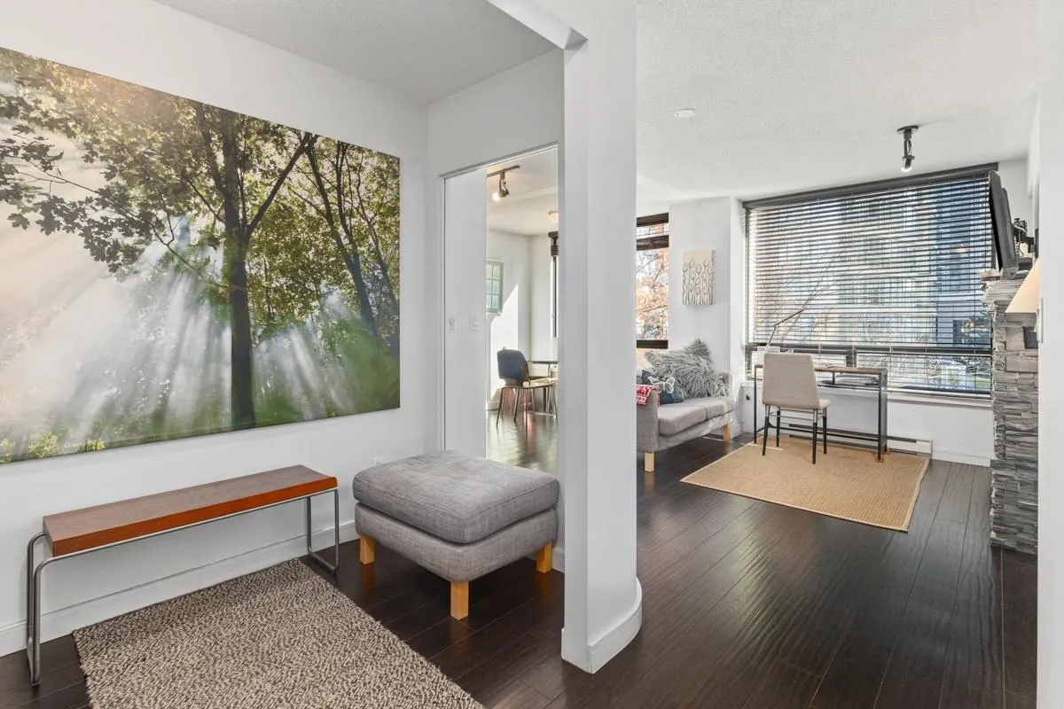 403 1003 Burnaby Street