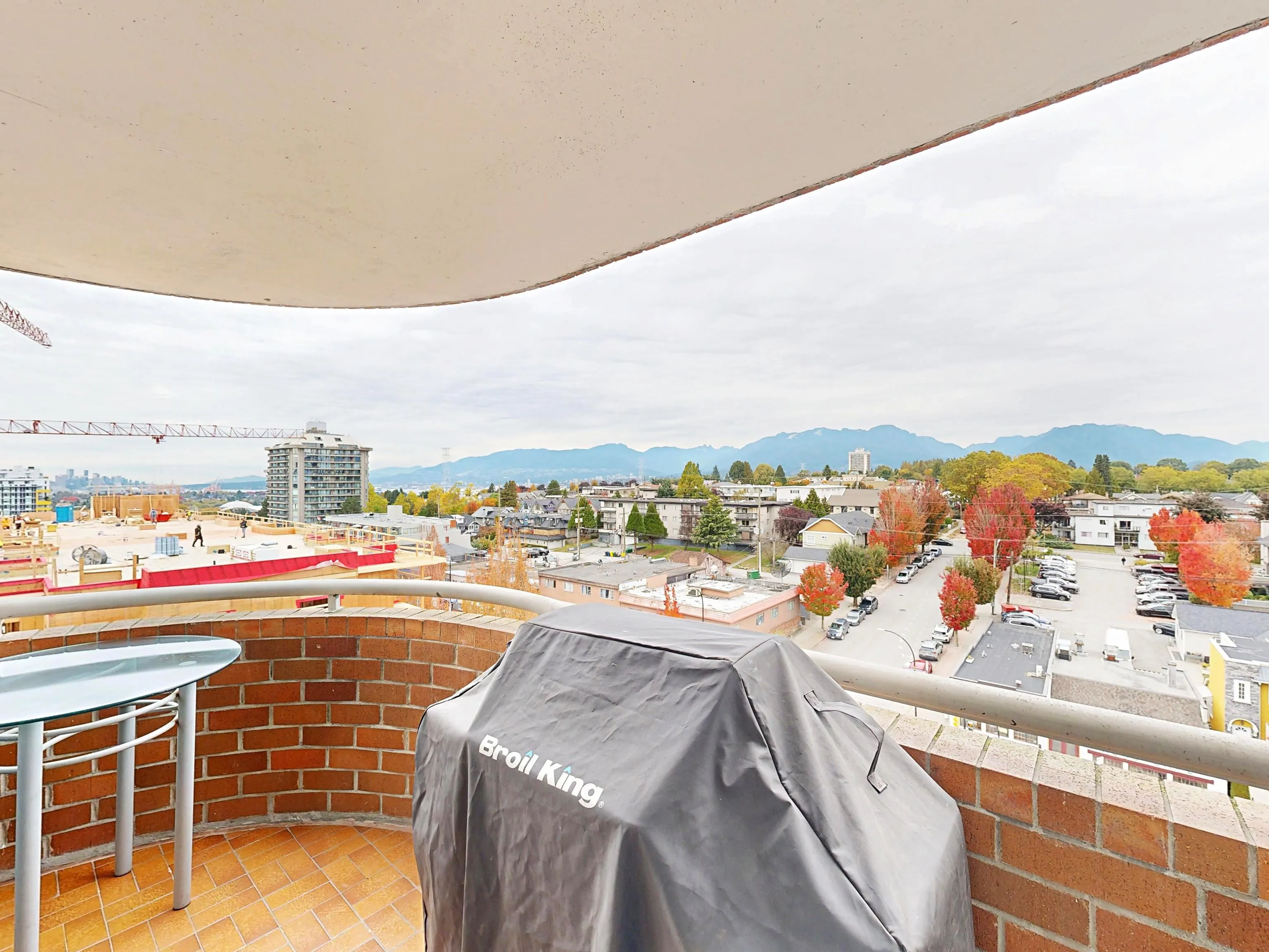 802 3920 Hastings Street