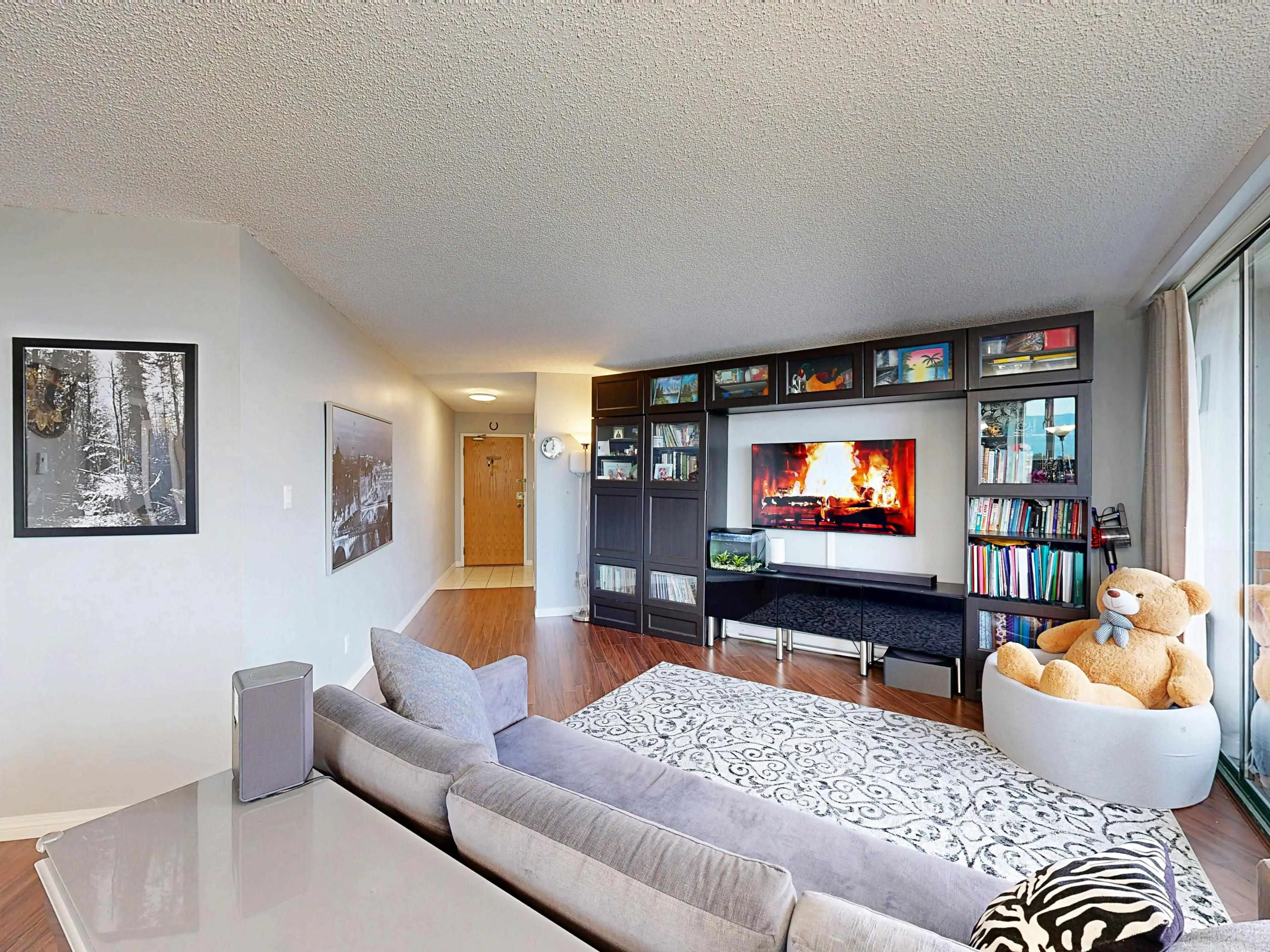 802 3920 Hastings Street