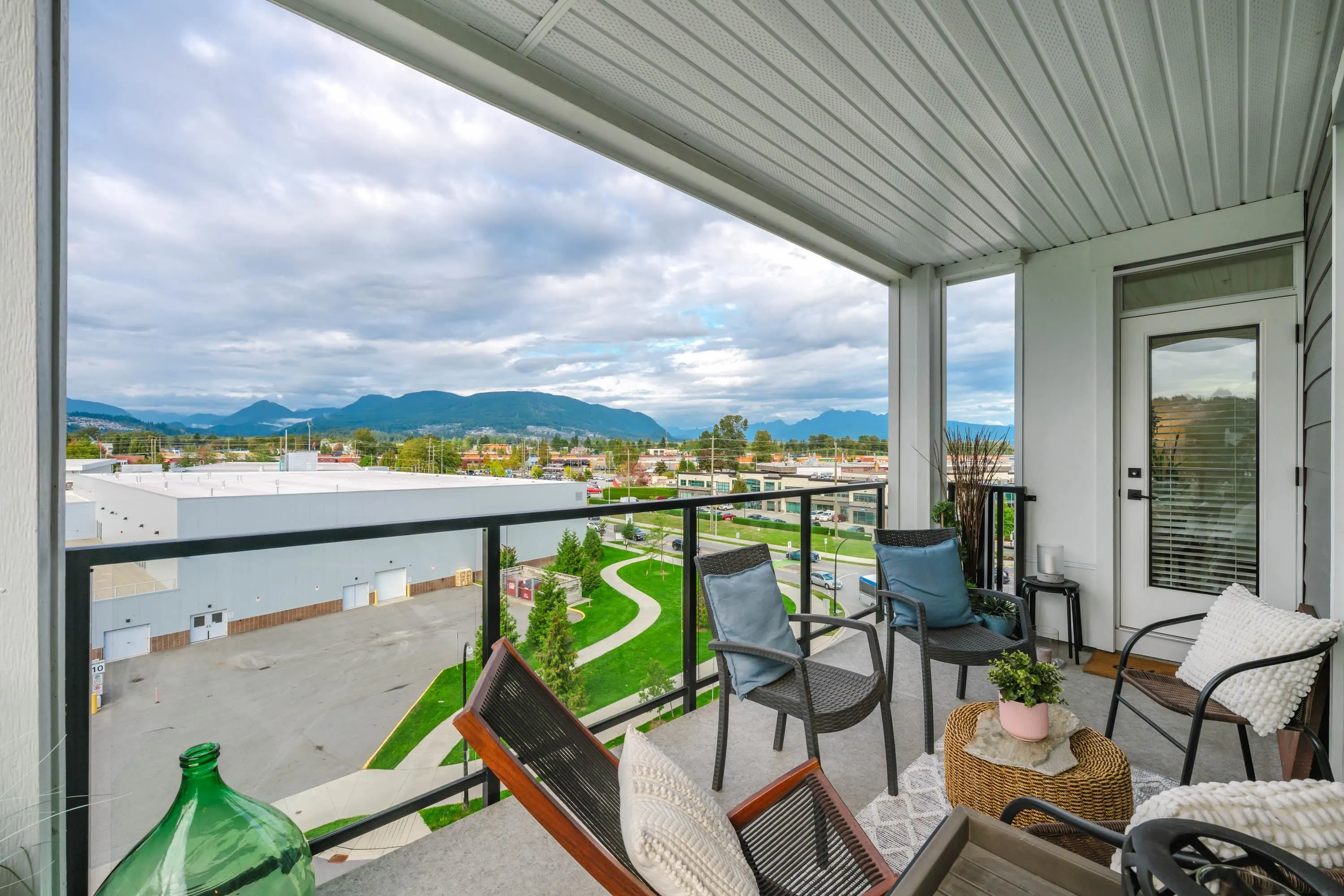 2506 2180 Kelly Avenue