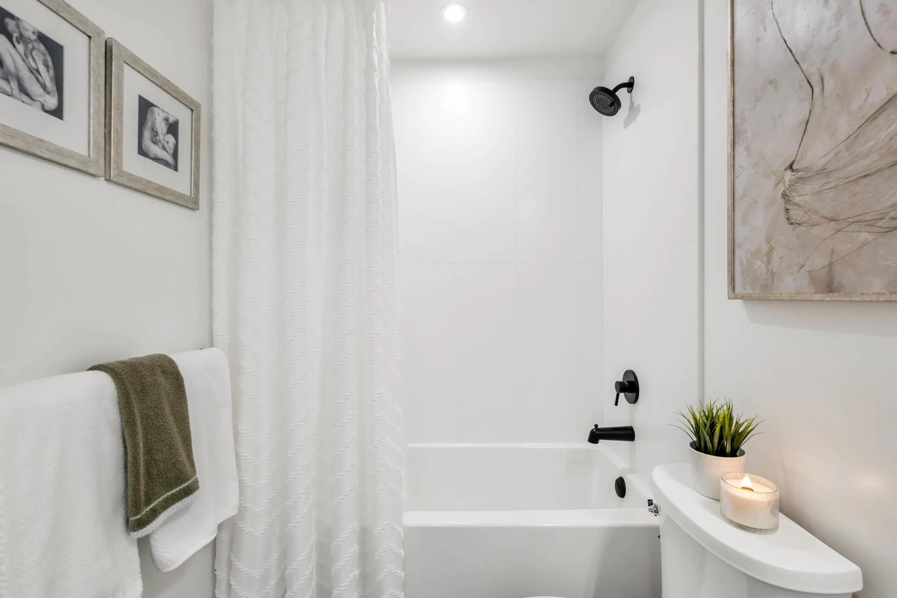 2506 2180 Kelly Avenue