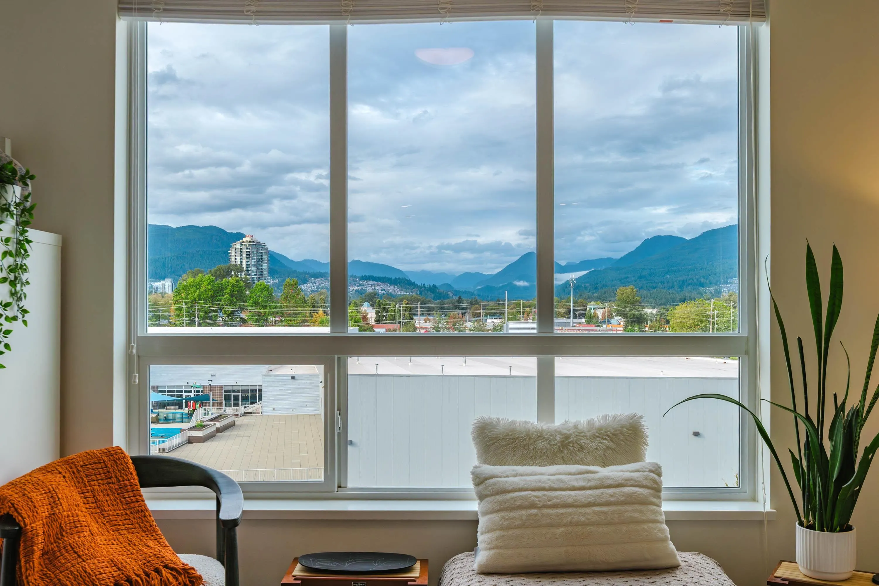 2506 2180 Kelly Avenue