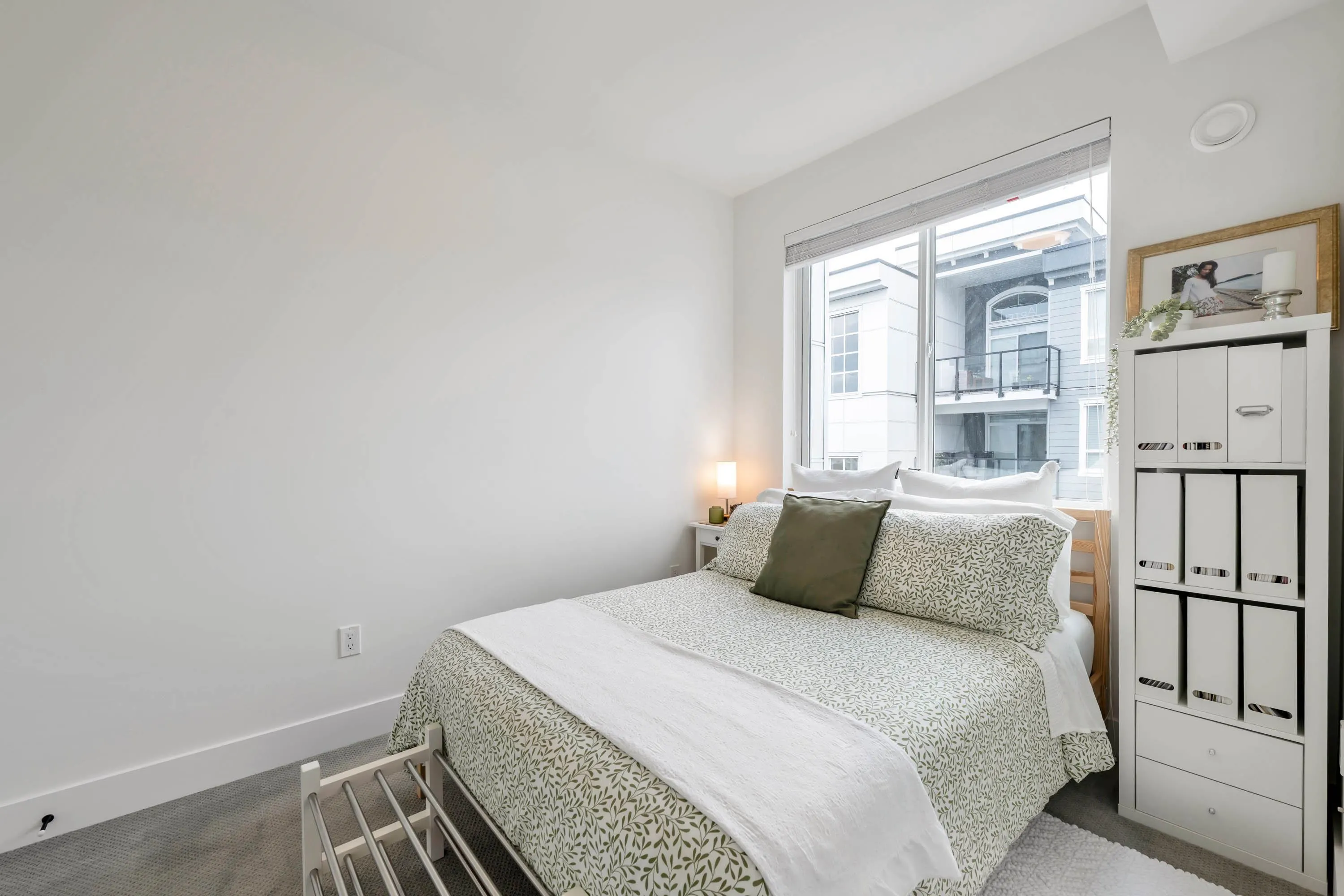 2506 2180 Kelly Avenue