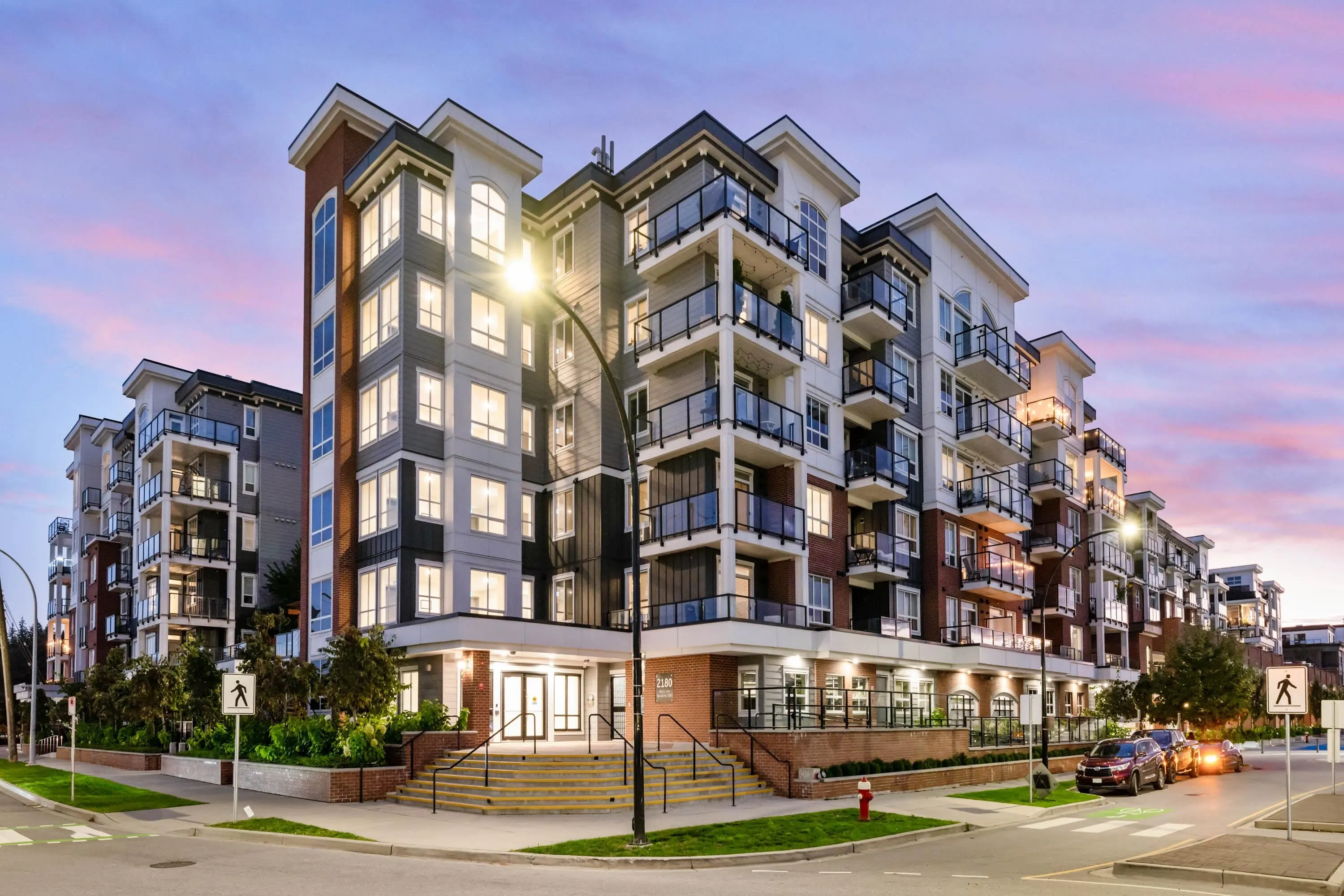 2506 2180 Kelly Avenue