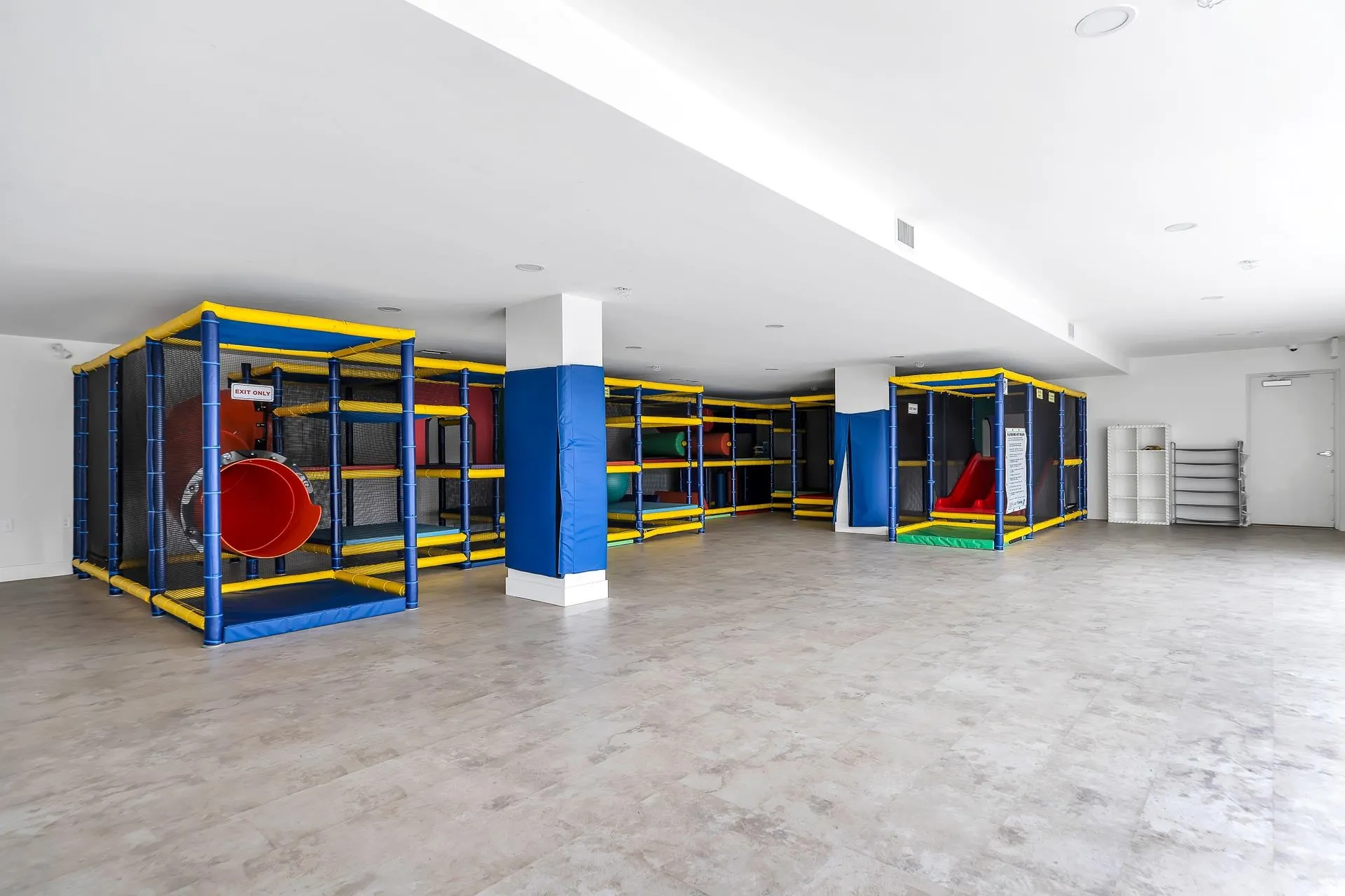 2506 2180 Kelly Avenue