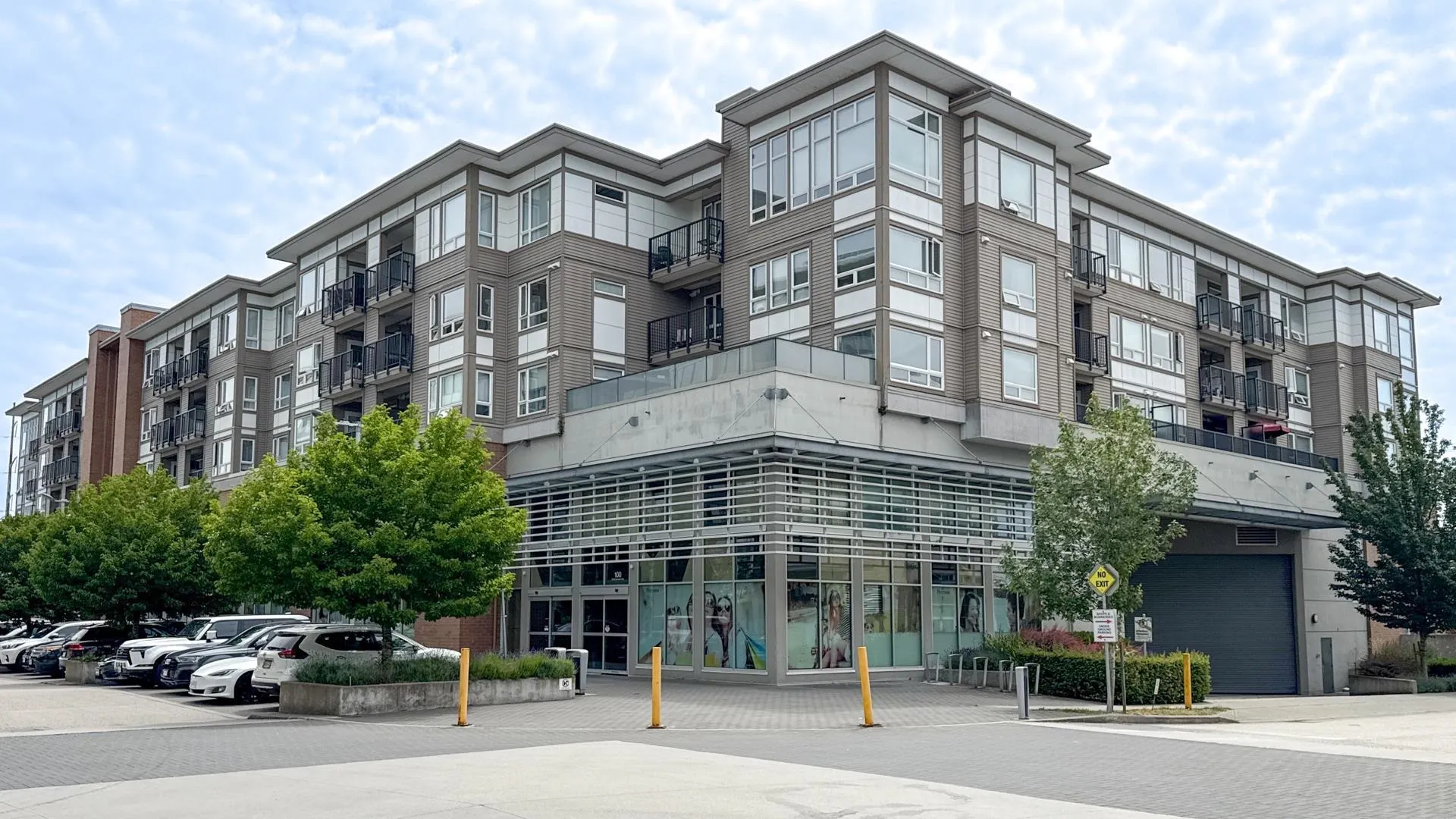 322 12339 Steveston Highway