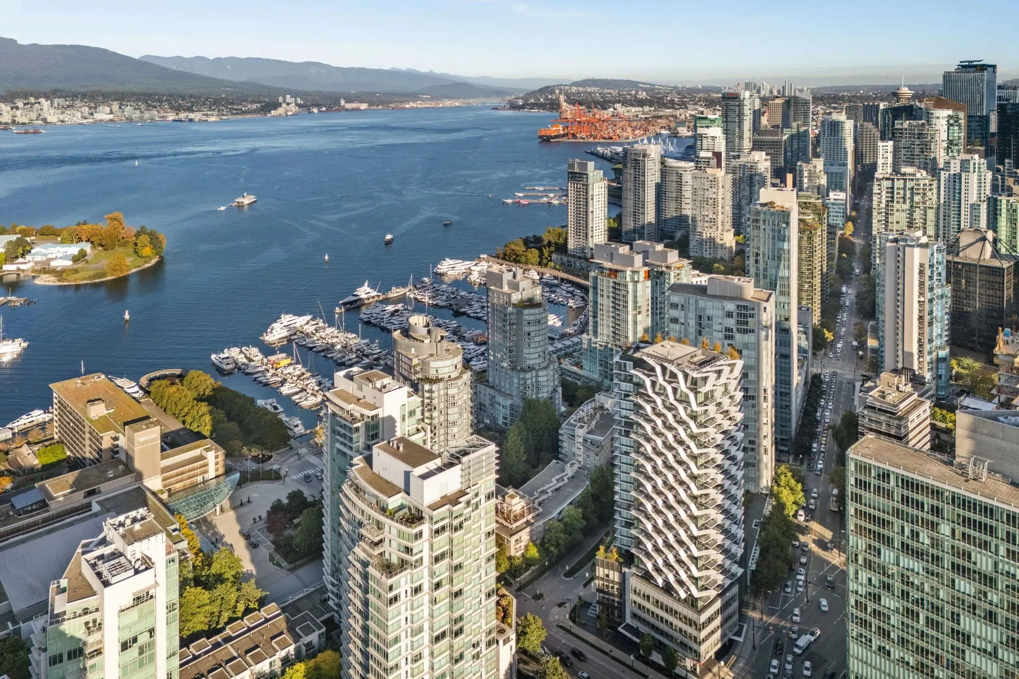 2103 620 Cardero Street