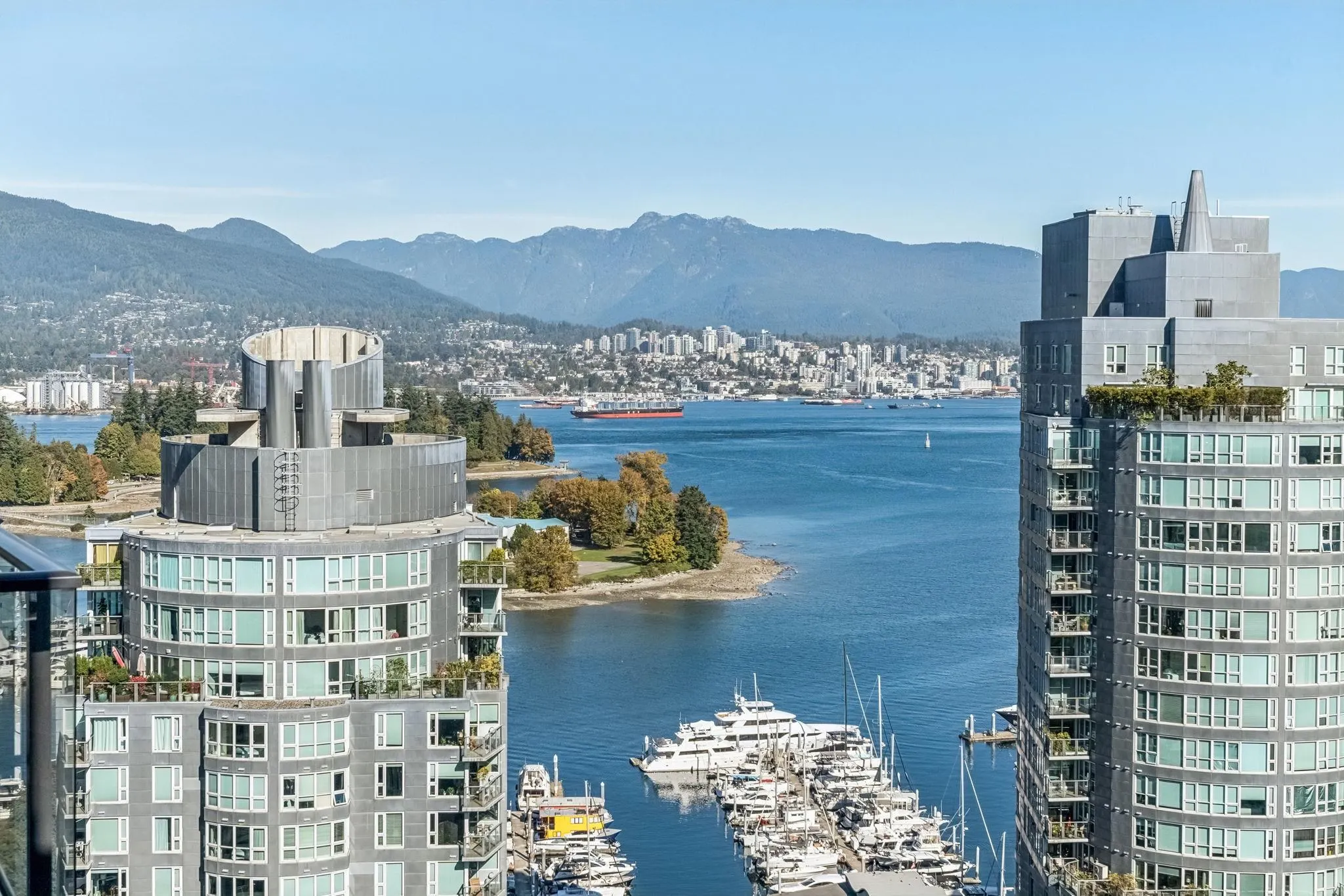 2103 620 Cardero Street