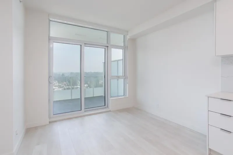 2906 537 Cottonwood Avenue