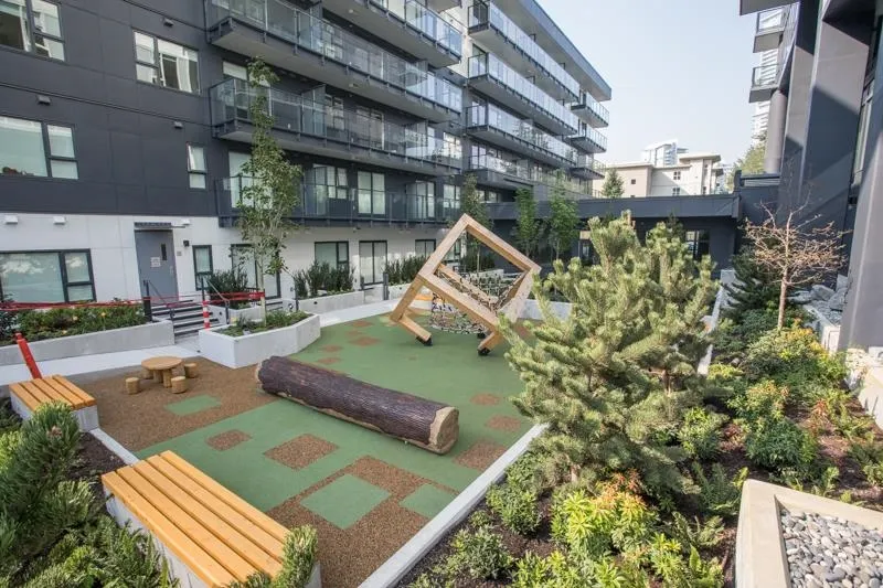 2906 537 Cottonwood Avenue