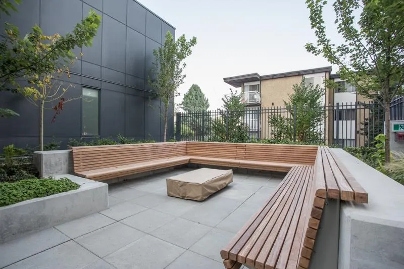 2906 537 Cottonwood Avenue