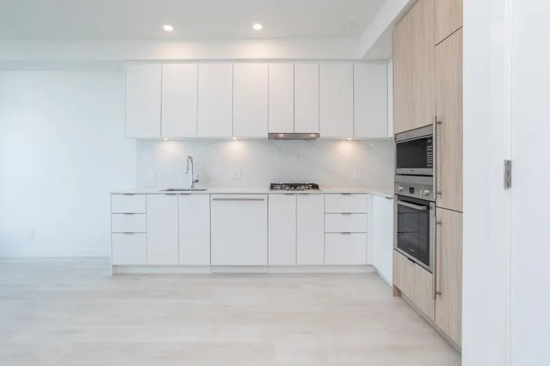 2906 537 Cottonwood Avenue