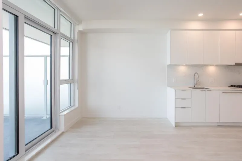 2906 537 Cottonwood Avenue