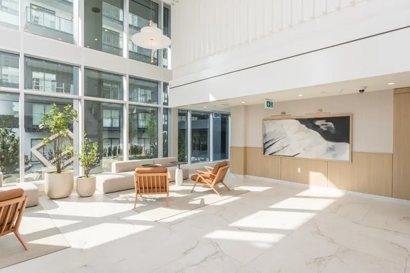 2906 537 Cottonwood Avenue