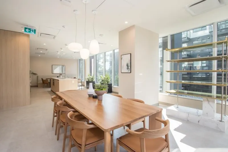 2906 537 Cottonwood Avenue