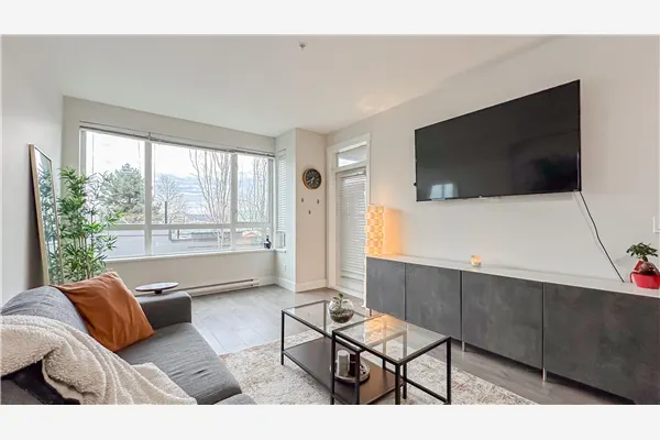 203 1306 Fifth Avenue