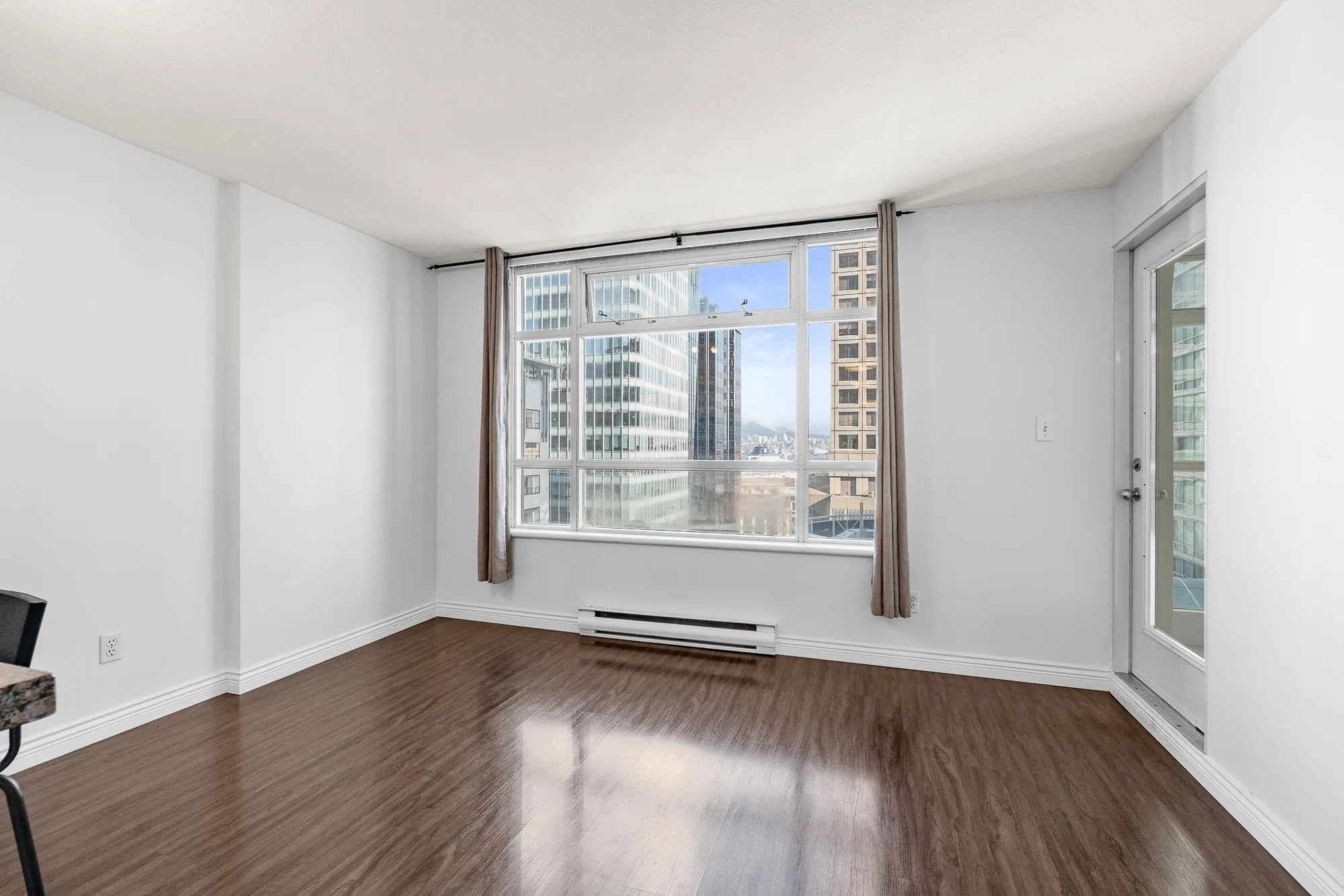 805 438 Seymour Street