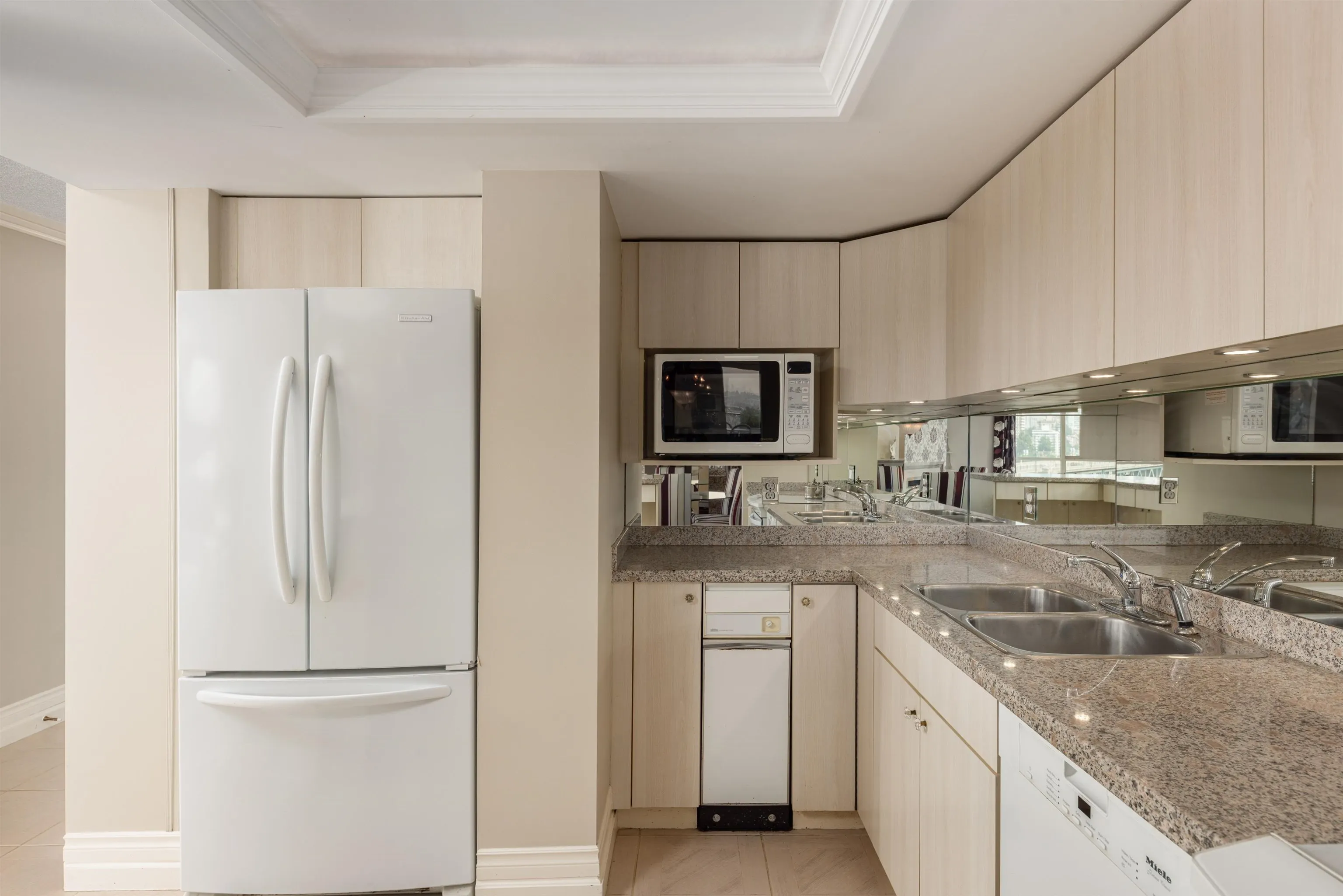 1009 1450 Pennyfarthing Drive