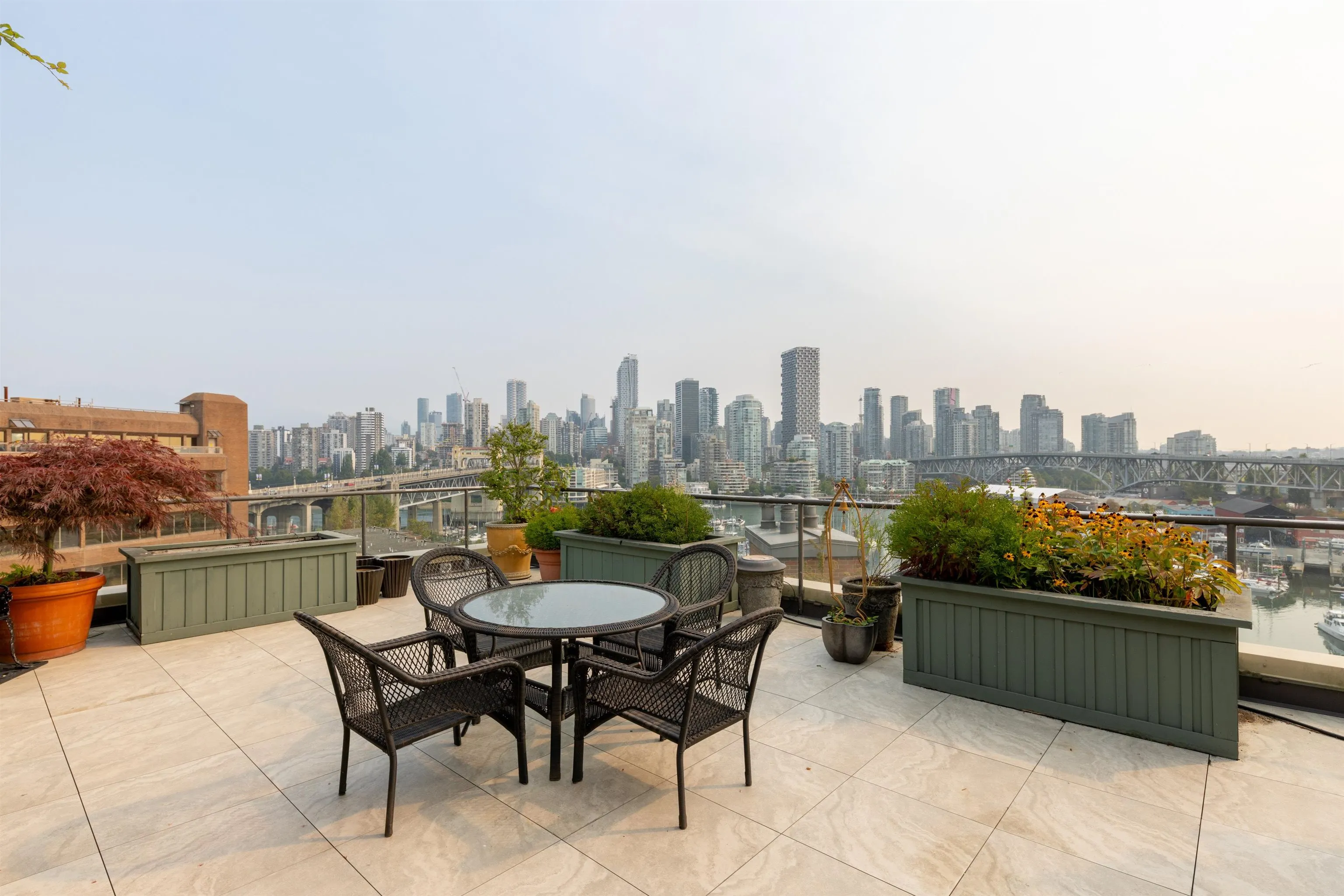 1009 1450 Pennyfarthing Drive