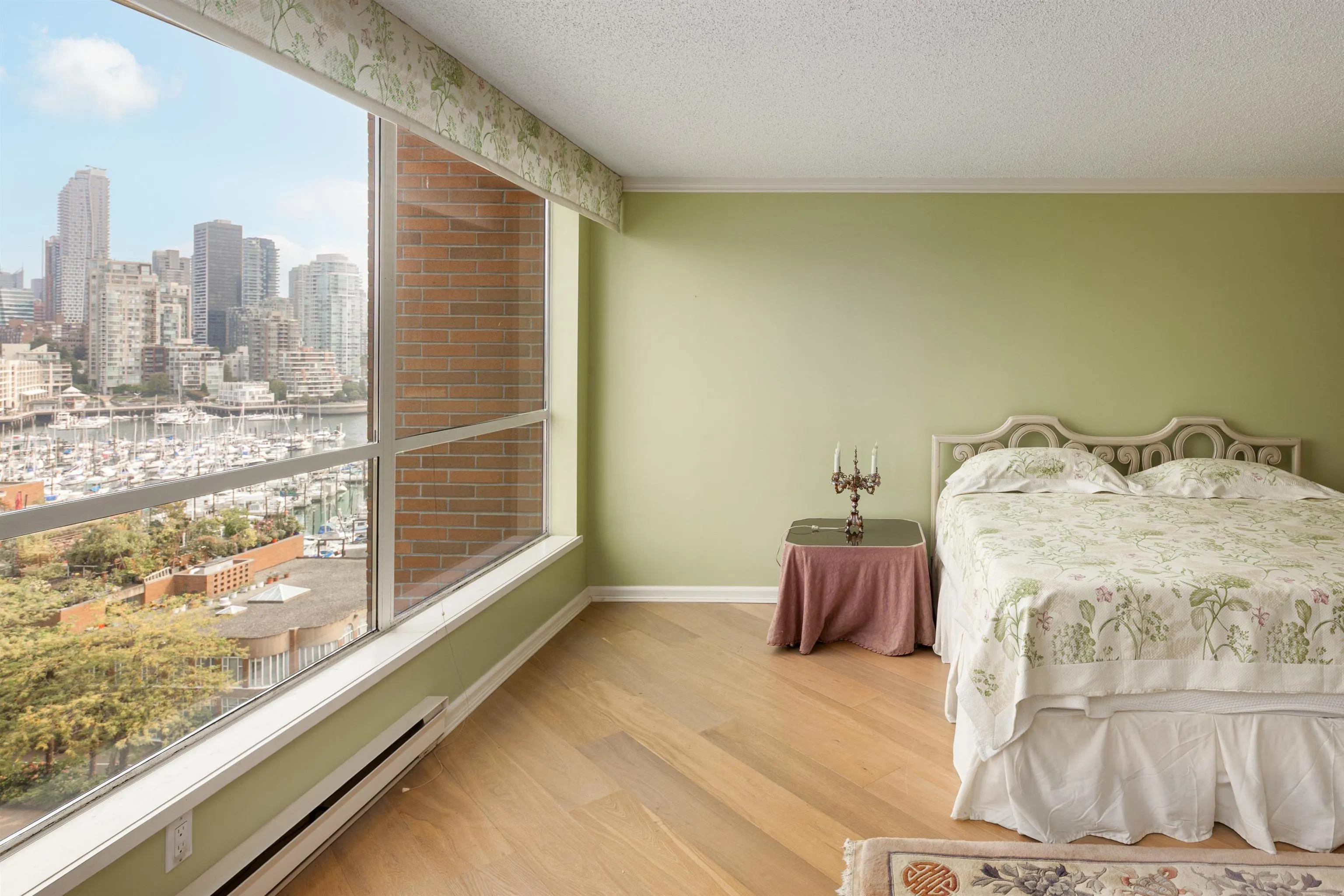 1009 1450 Pennyfarthing Drive