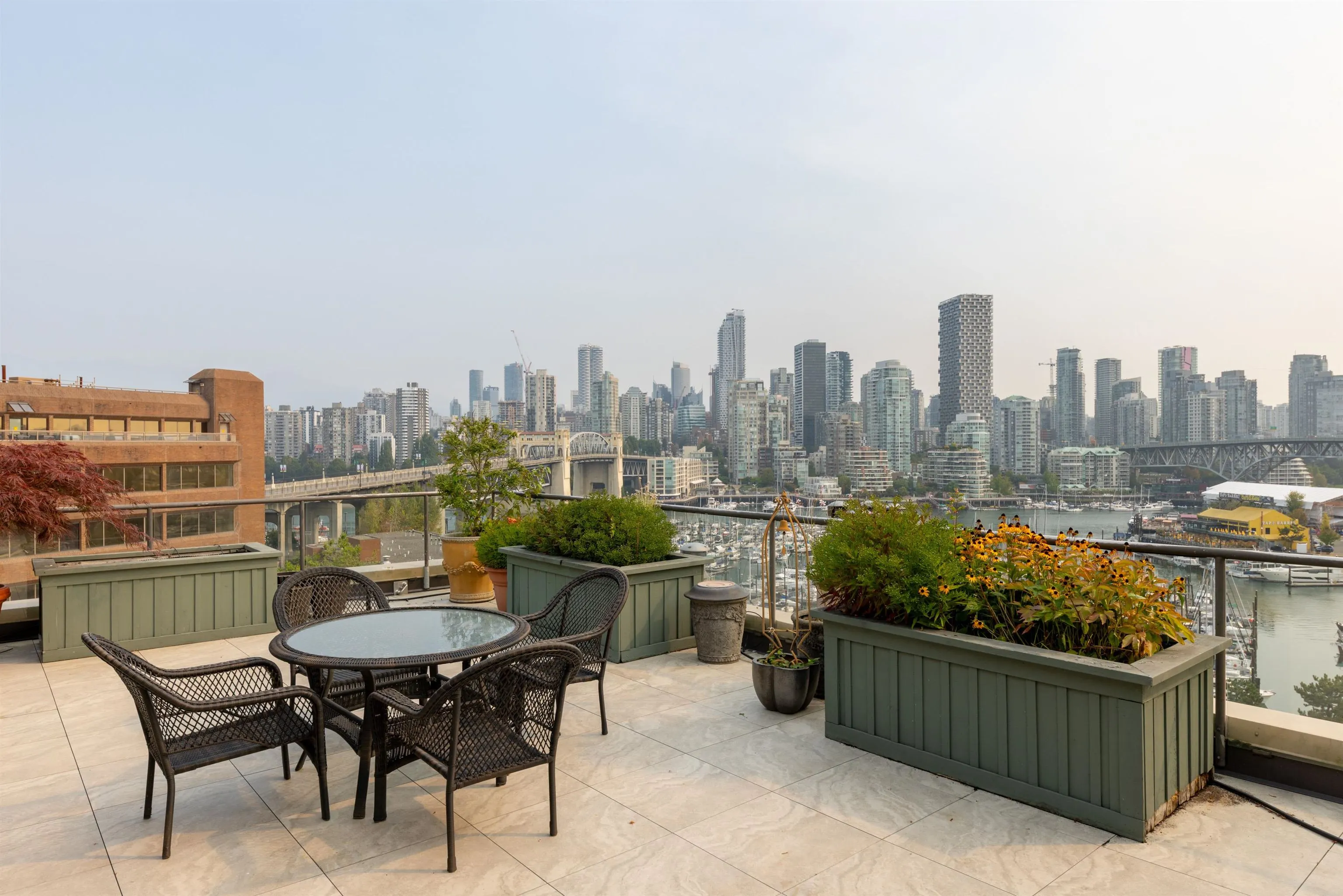 1009 1450 Pennyfarthing Drive