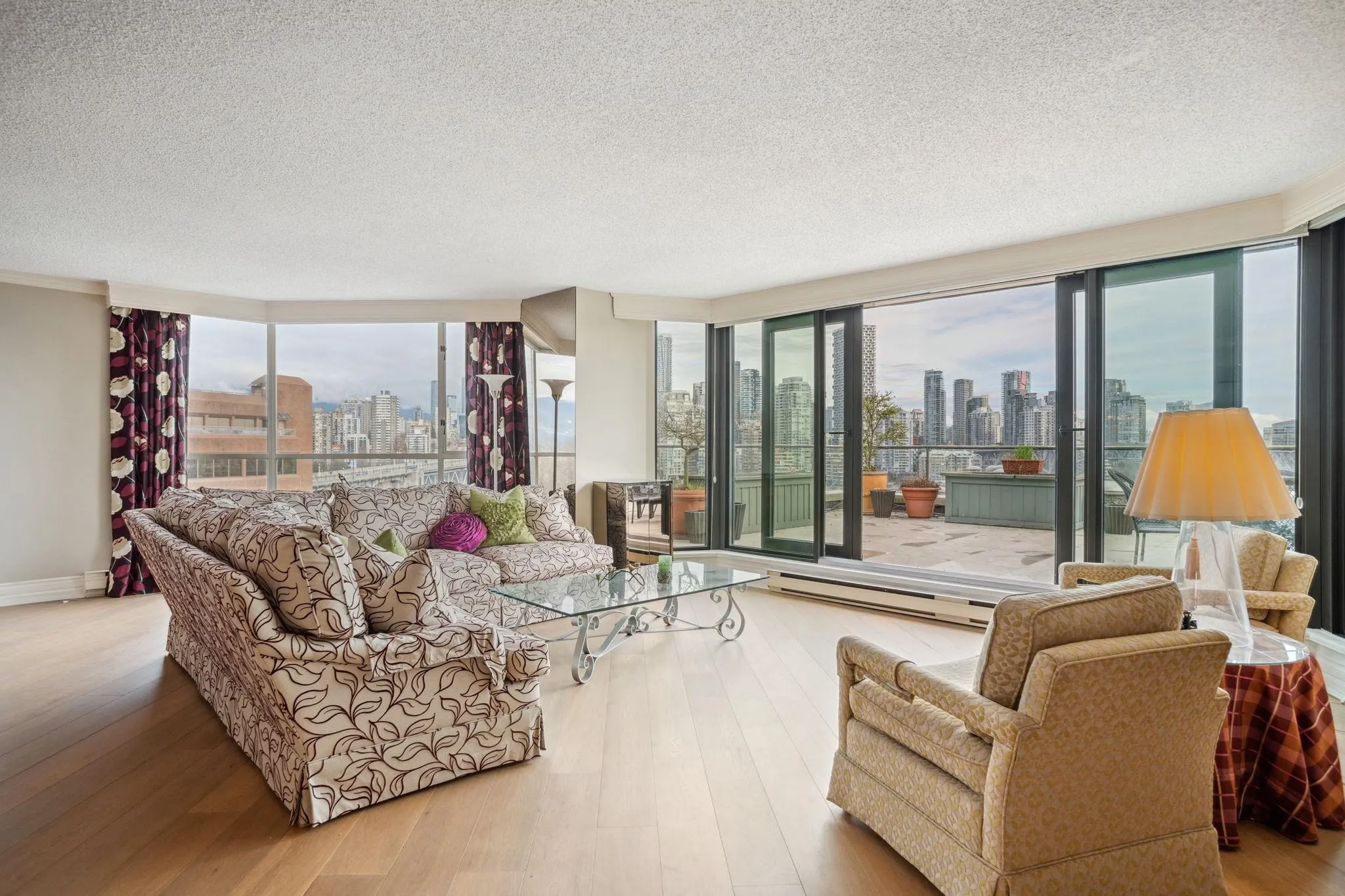 1009 1450 Pennyfarthing Drive