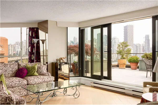 1009 1450 Pennyfarthing Drive