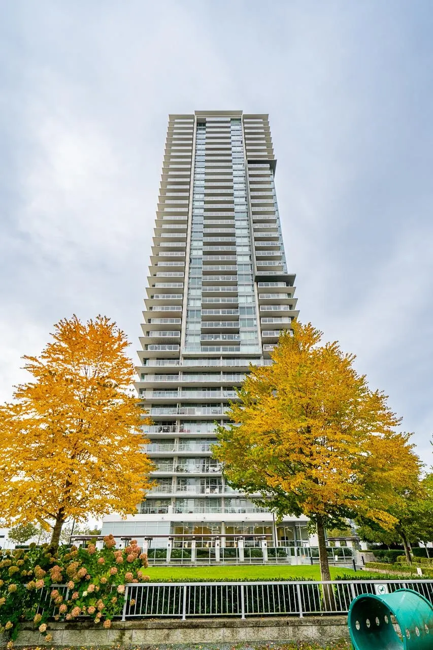 2808 2388 Madison Avenue