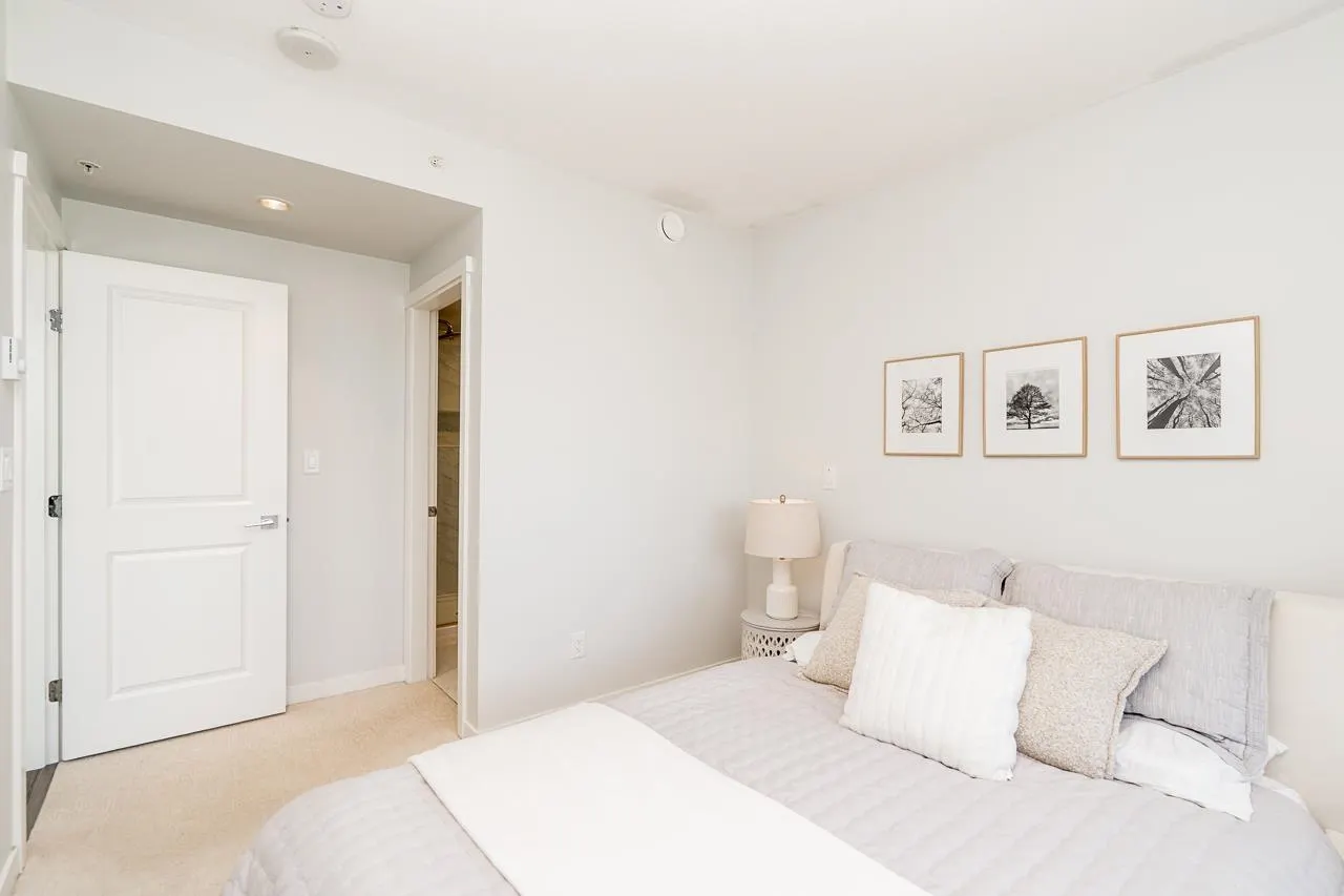 2808 2388 Madison Avenue