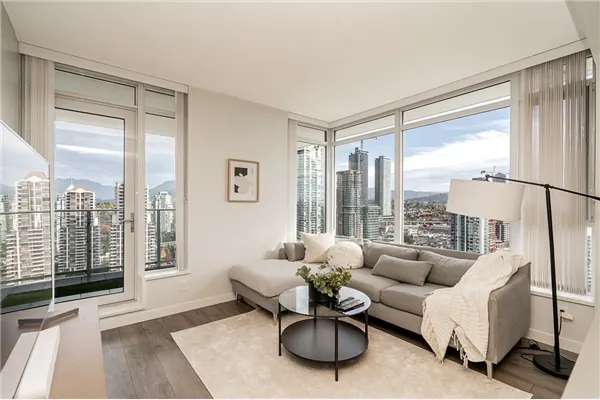 2808 2388 Madison Avenue