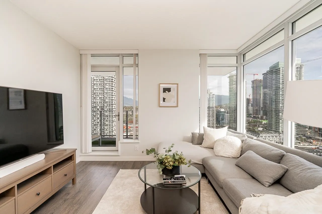 2808 2388 Madison Avenue