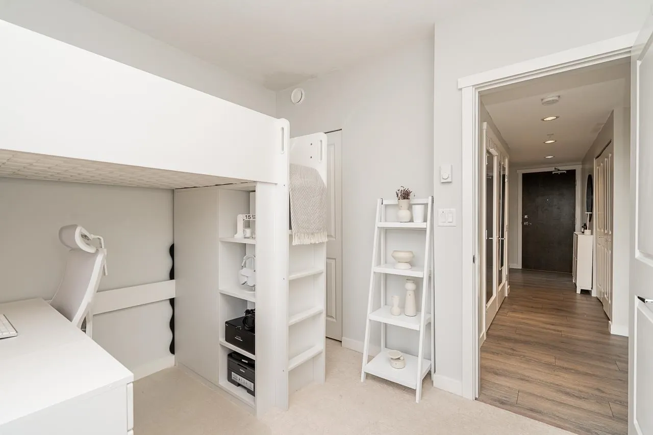 2808 2388 Madison Avenue