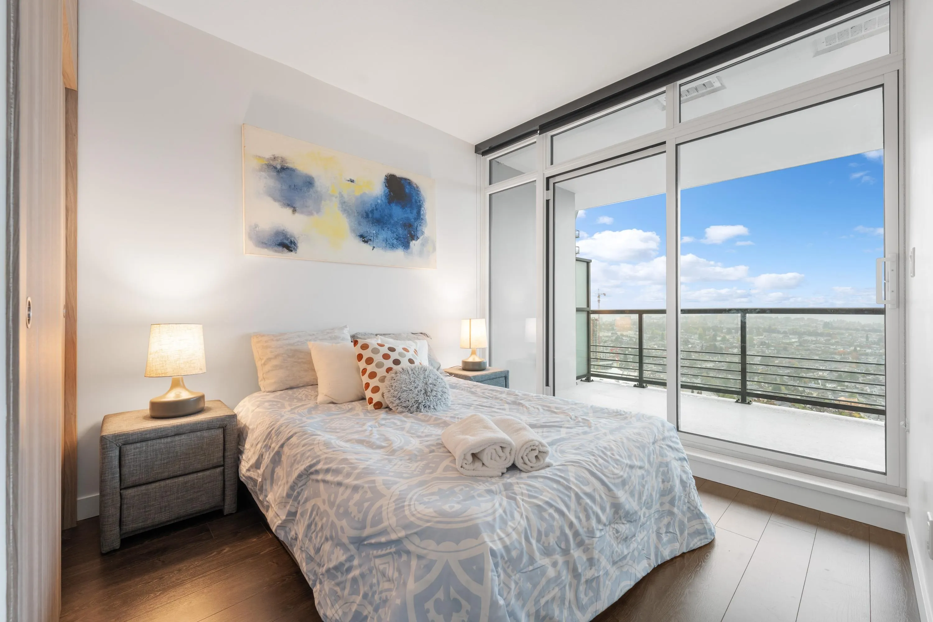 3905 4730 Lougheed Highway