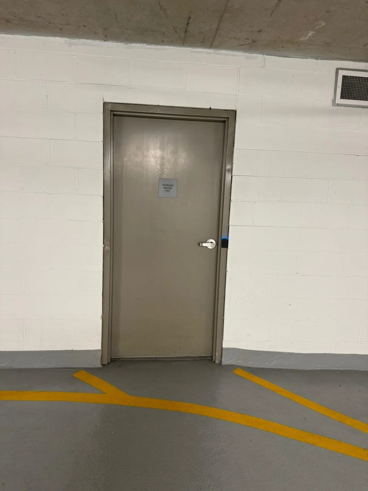 3905 4730 Lougheed Highway