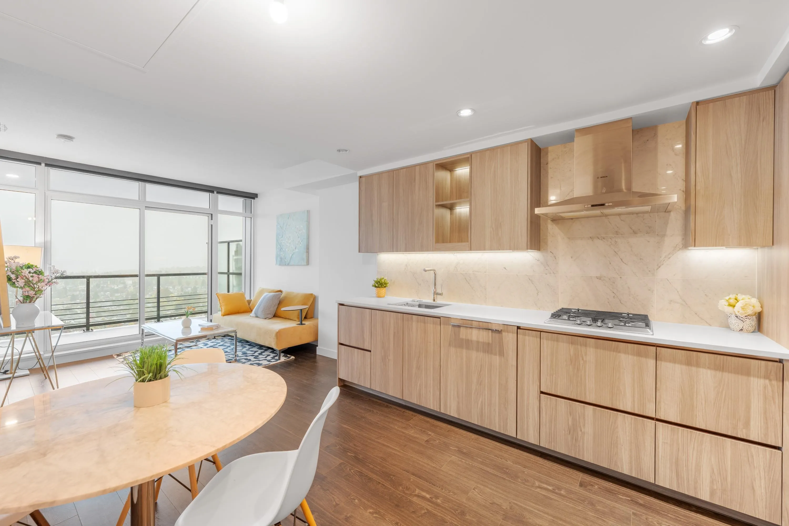 3905 4730 Lougheed Highway