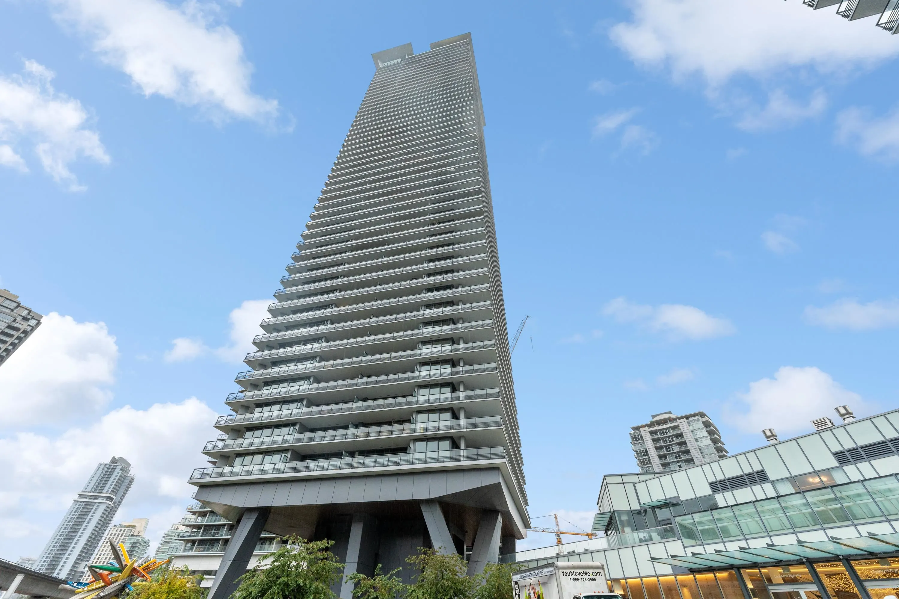 3905 4730 Lougheed Highway