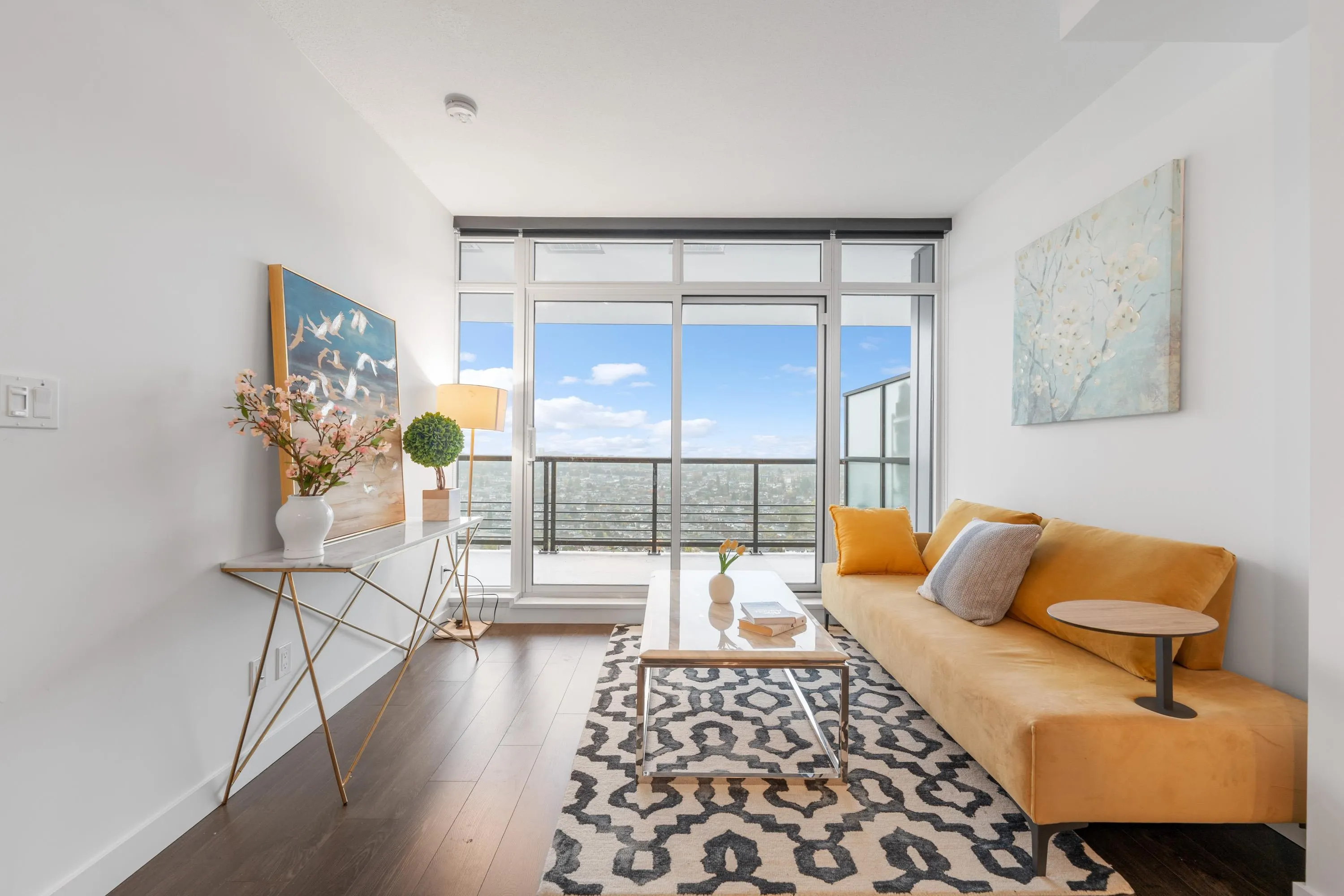 3905 4730 Lougheed Highway