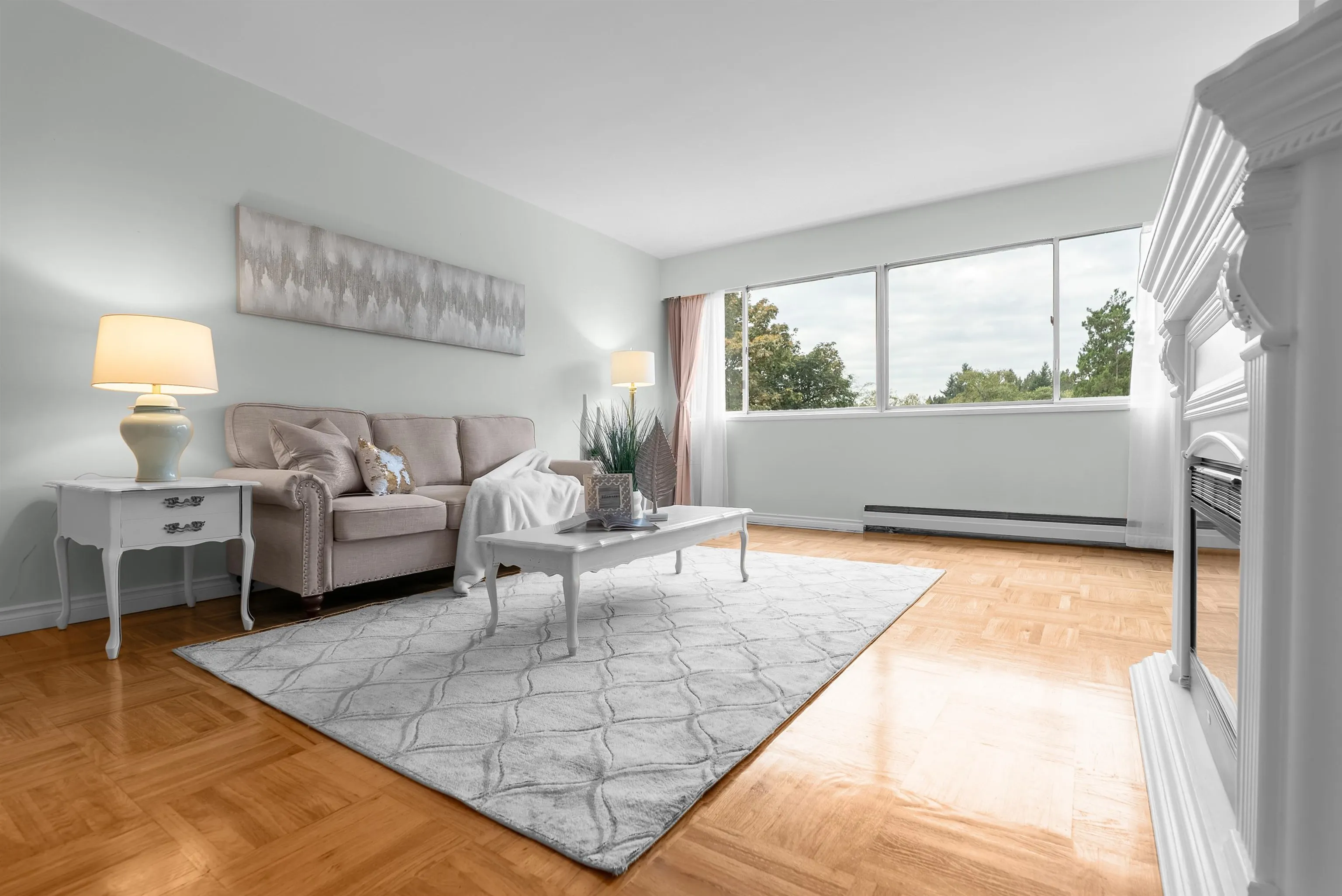 402 1750 Esquimalt Avenue
