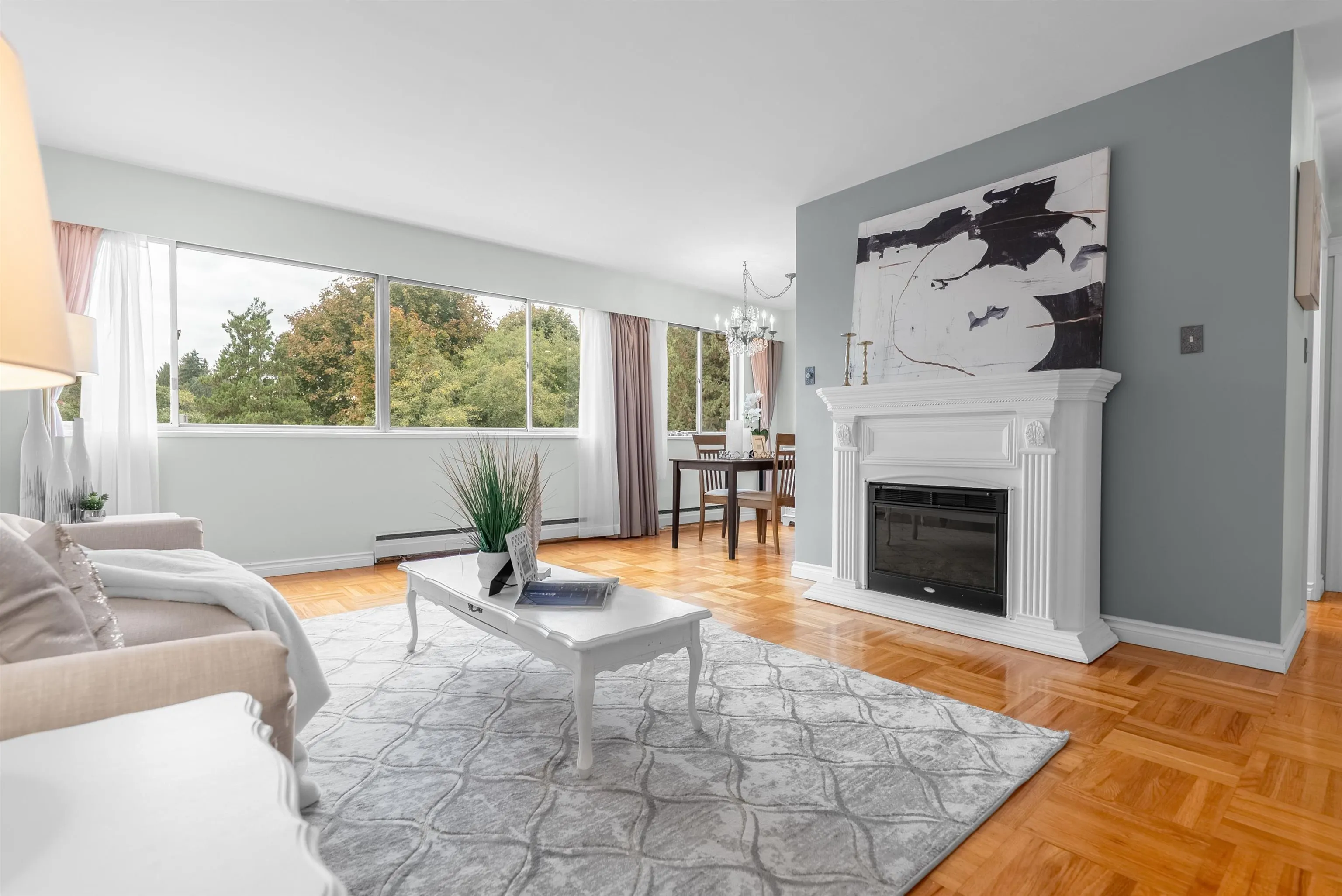 402 1750 Esquimalt Avenue