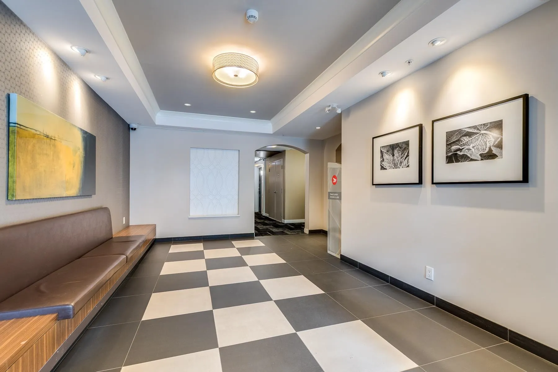 415 553 Foster Avenue