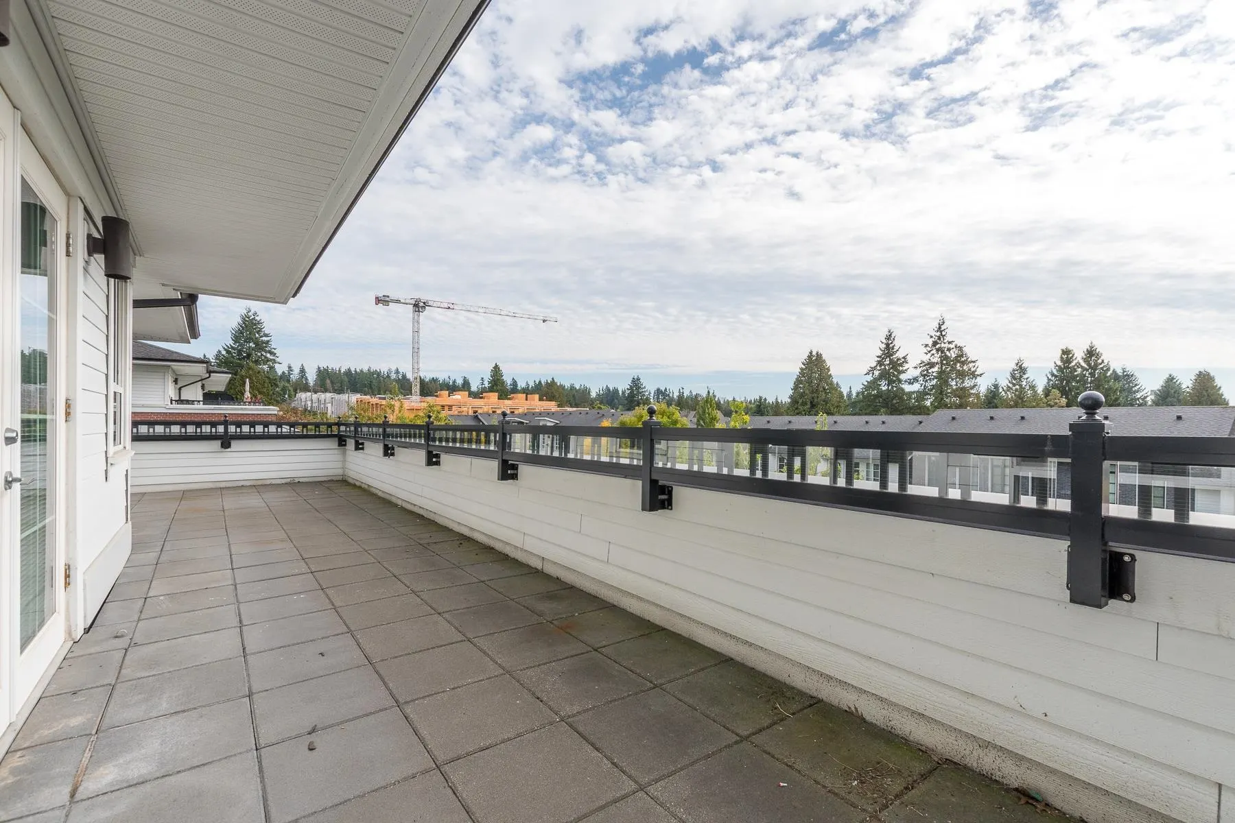 415 553 Foster Avenue