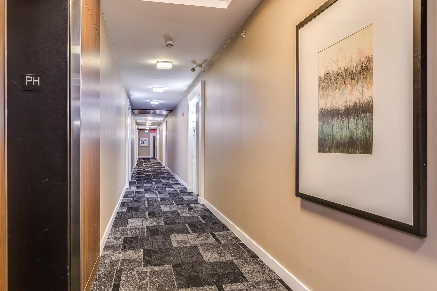 415 553 Foster Avenue