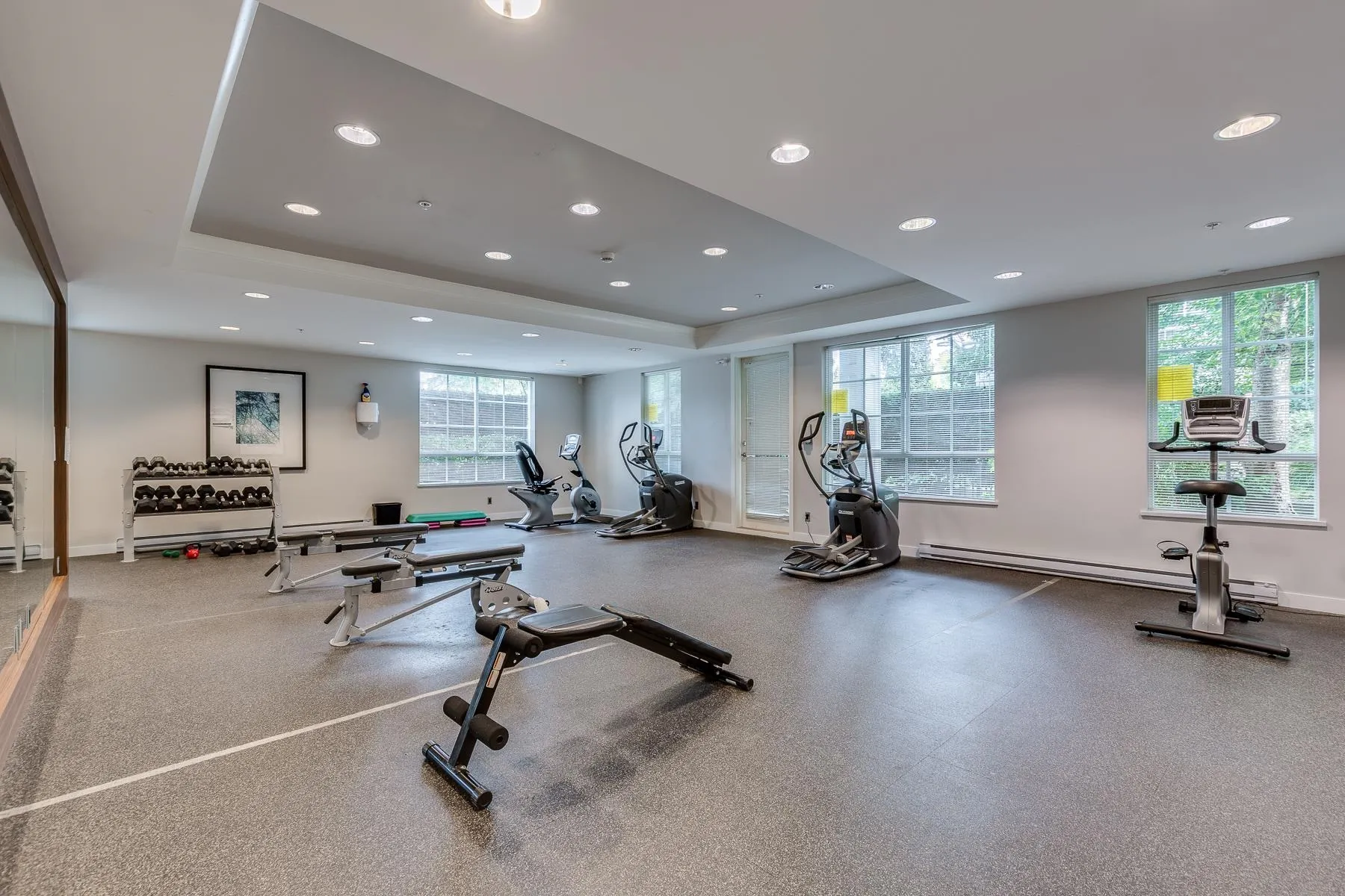 415 553 Foster Avenue