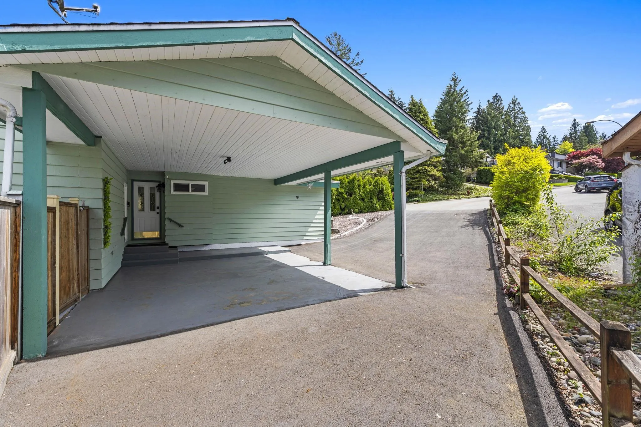 171 Edward Crescent