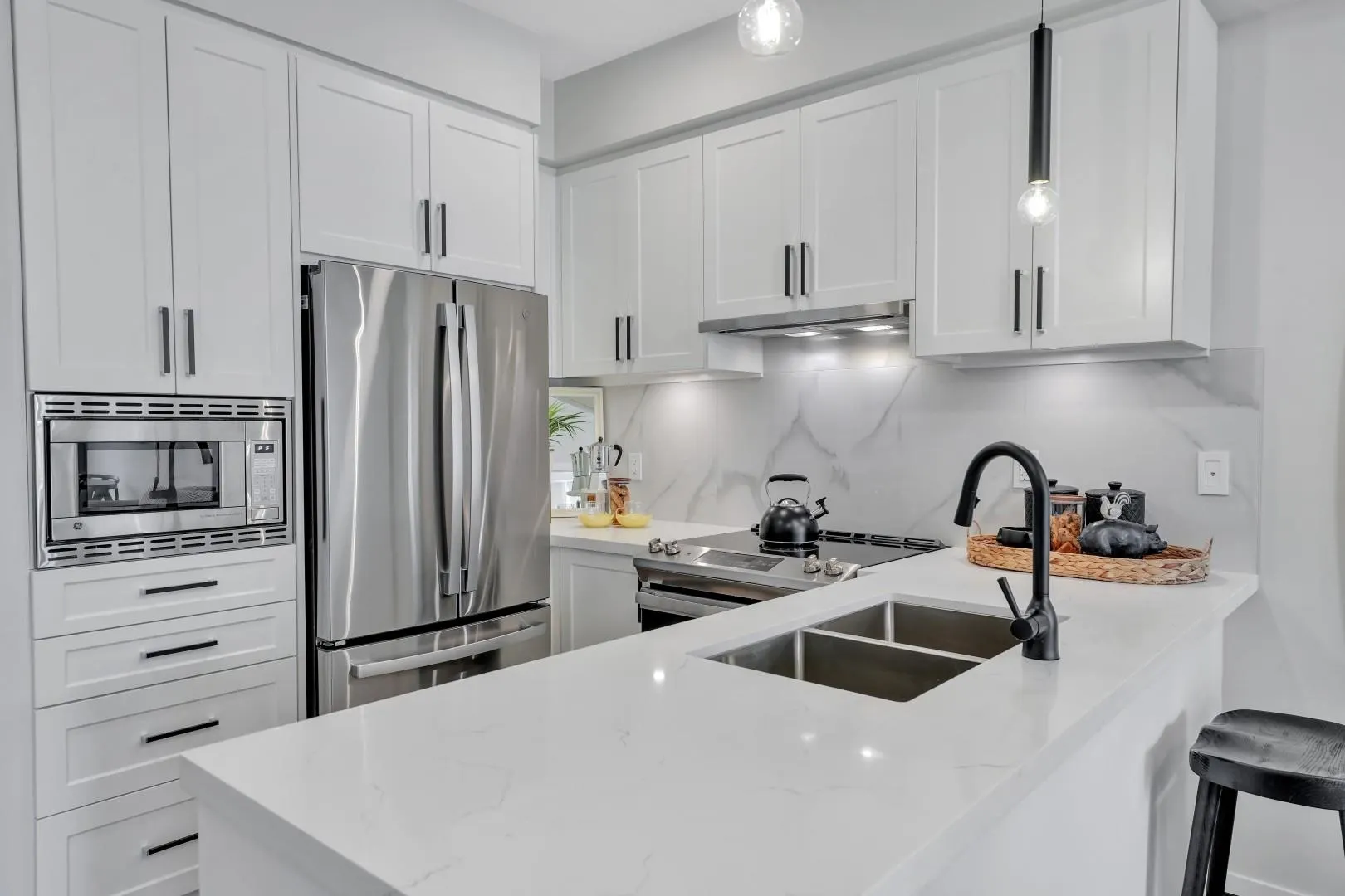 204 12143 223 Street