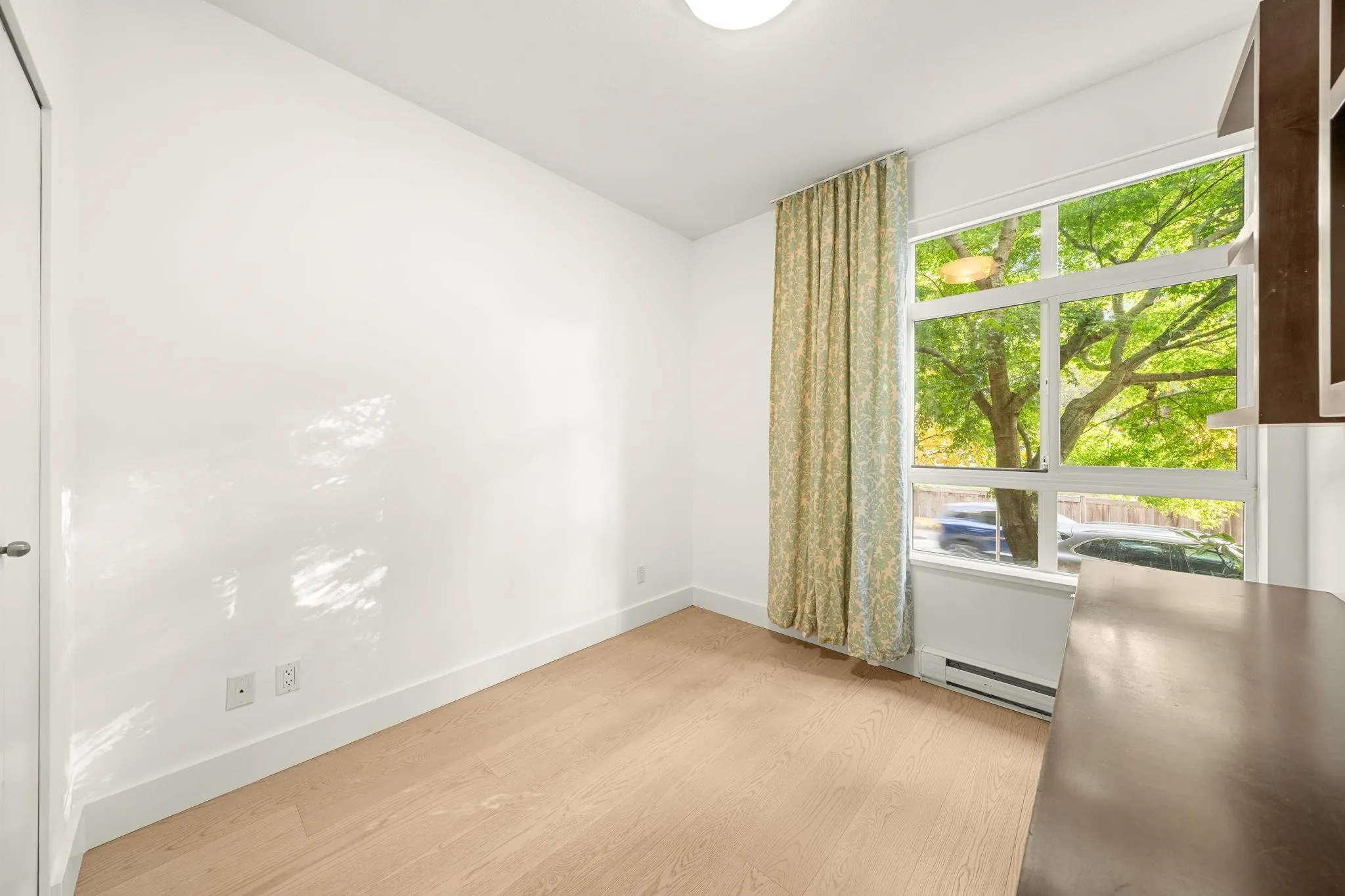 115 6033 Katsura Street