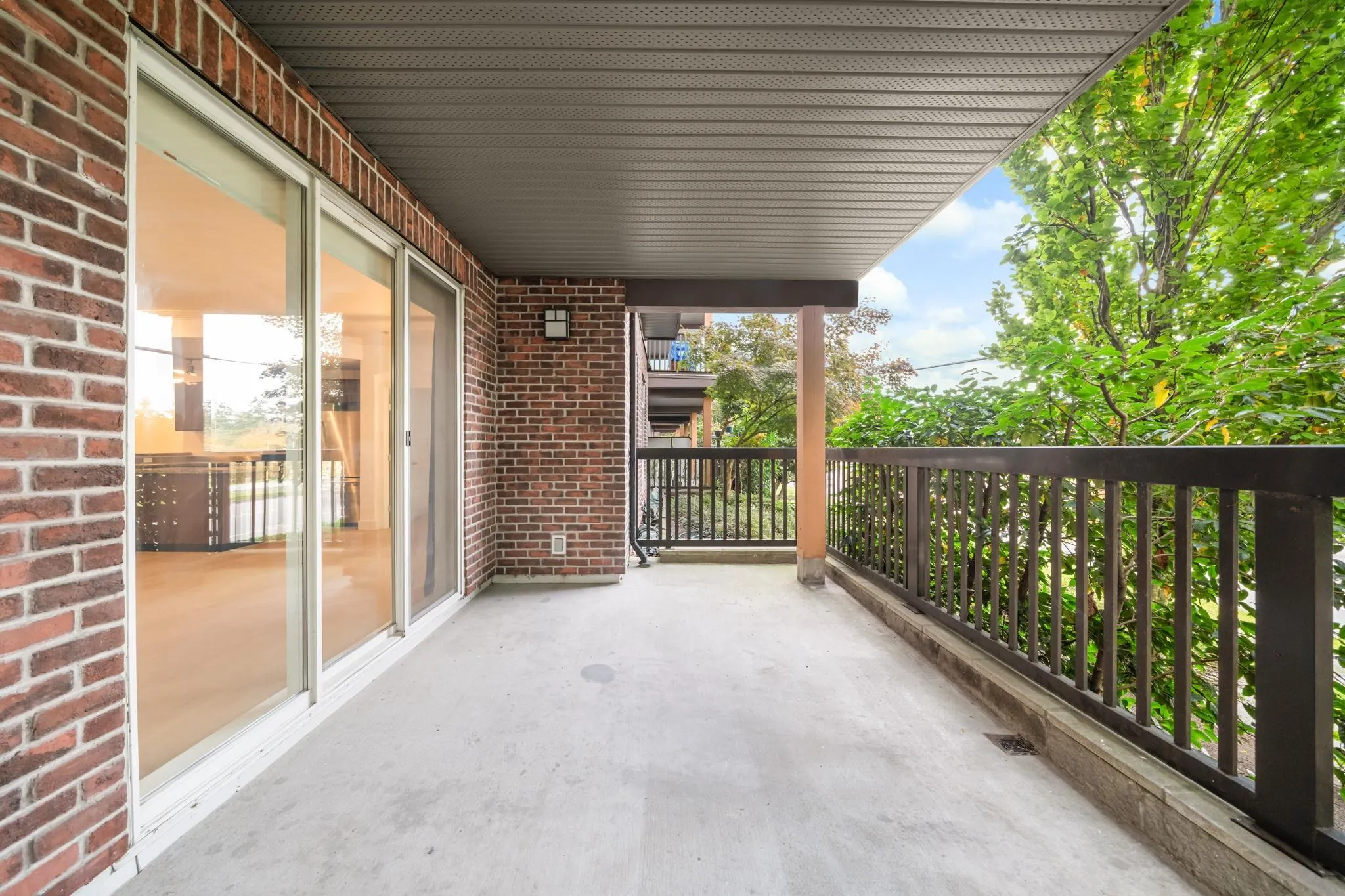 115 6033 Katsura Street